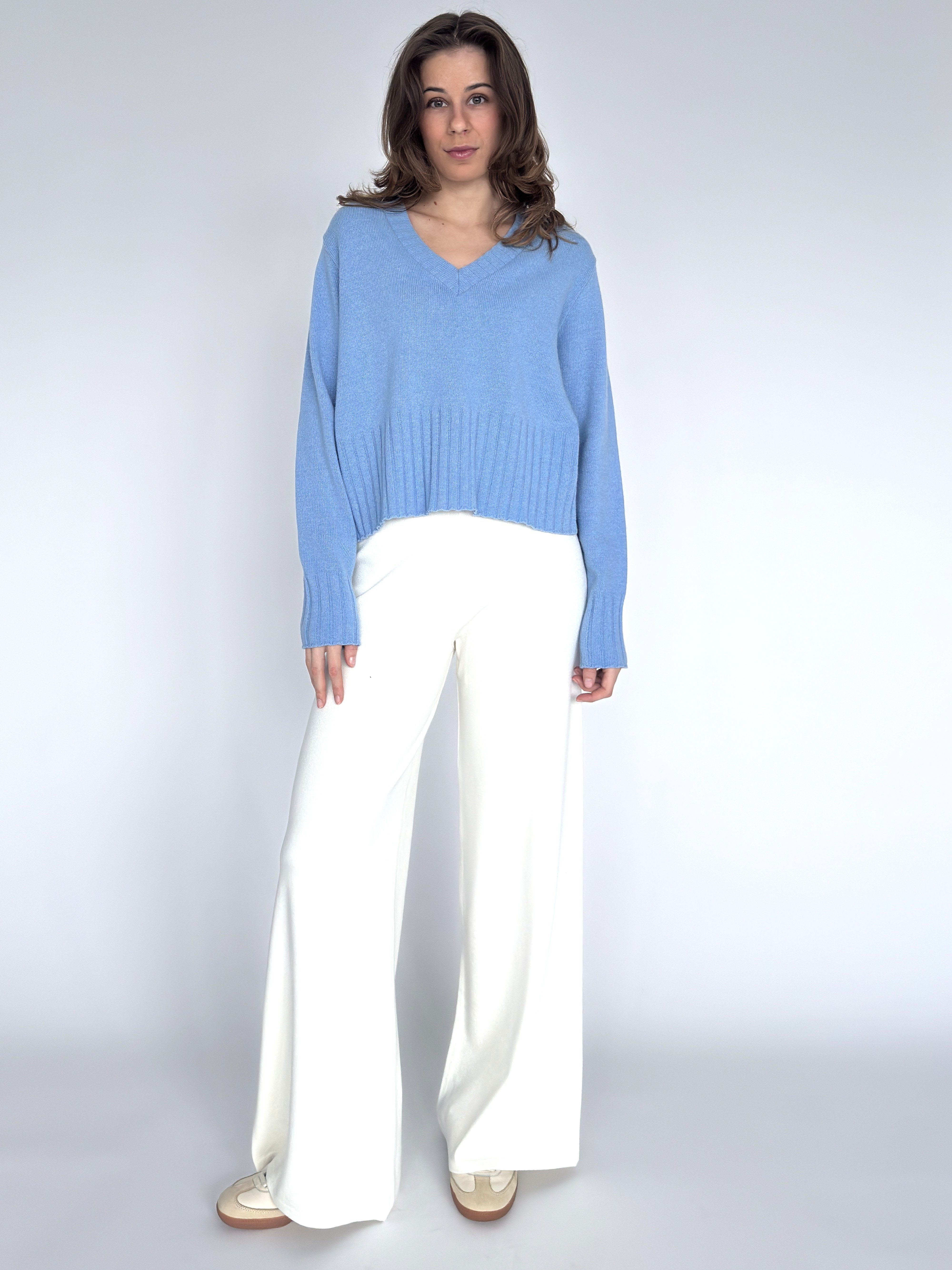 Zuckerwatte V-Ausschnitt-Pullover modisch kurz aus weichem Merino Cashmere günstig online kaufen