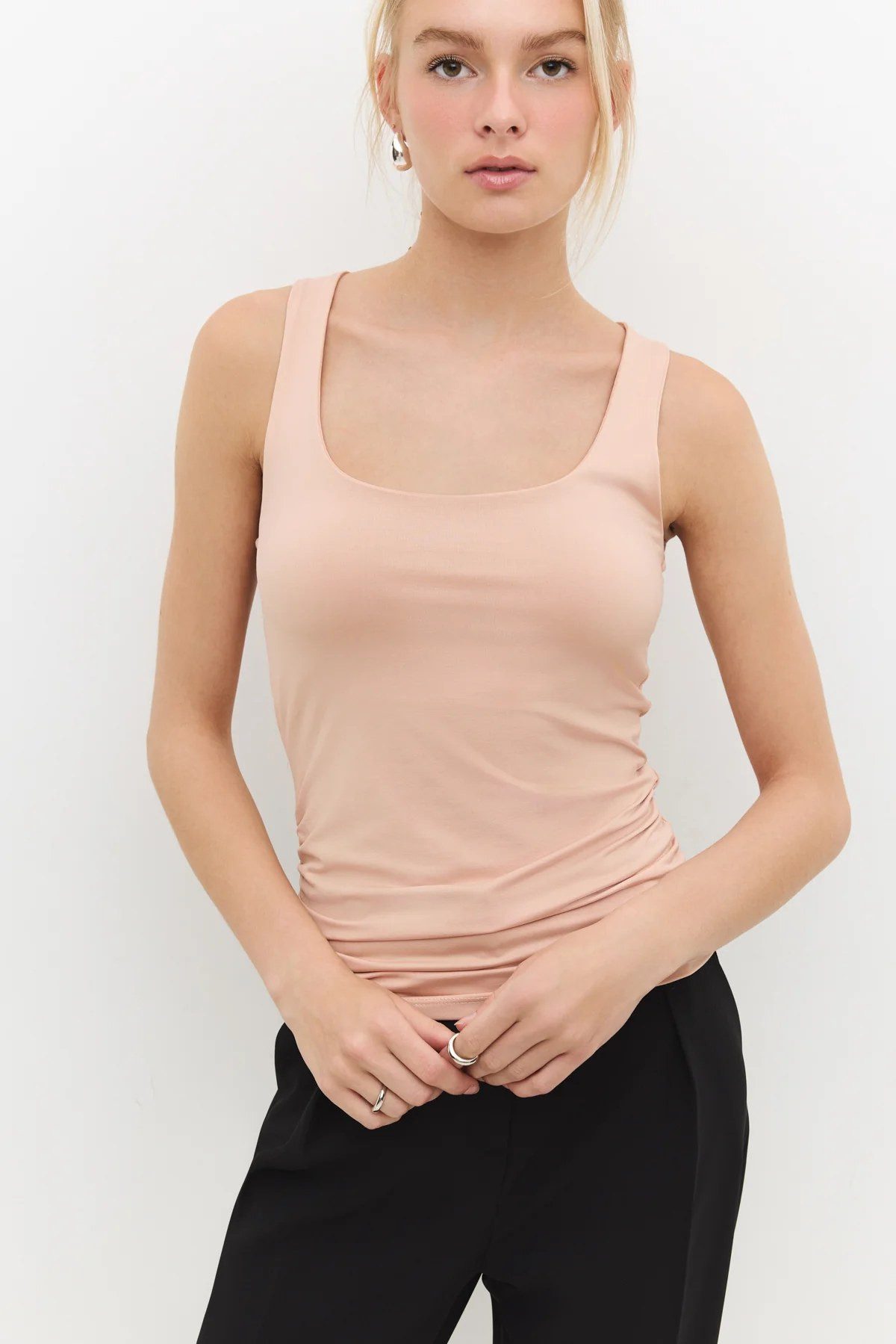 T-Shirt Basic-Tanktop mit eckigem Ausschnitt und breiten Trägern
