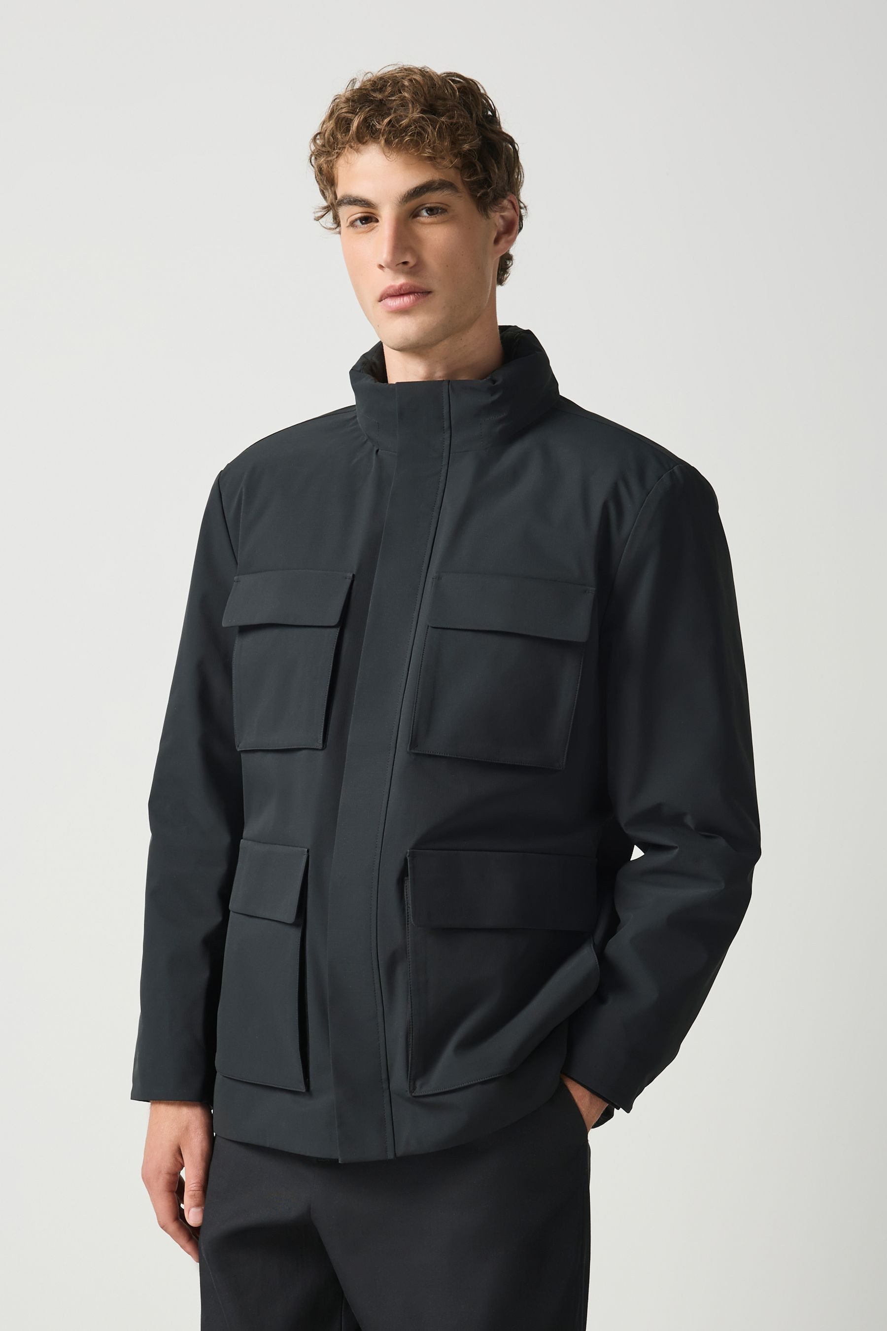 Next Regenmantel Wasserabweisender Kapuzenmantel mit vier Taschen (1-tlg)