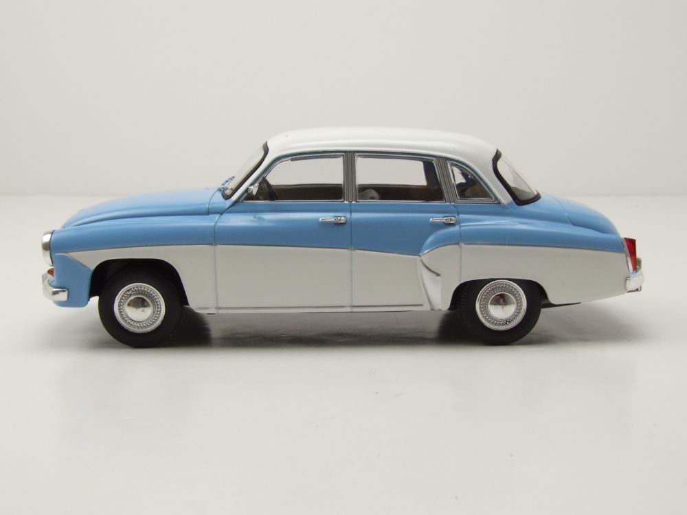 Whitebox Modellauto Wartburg 312 1965 hellblau weiß, Maßstab 1:24