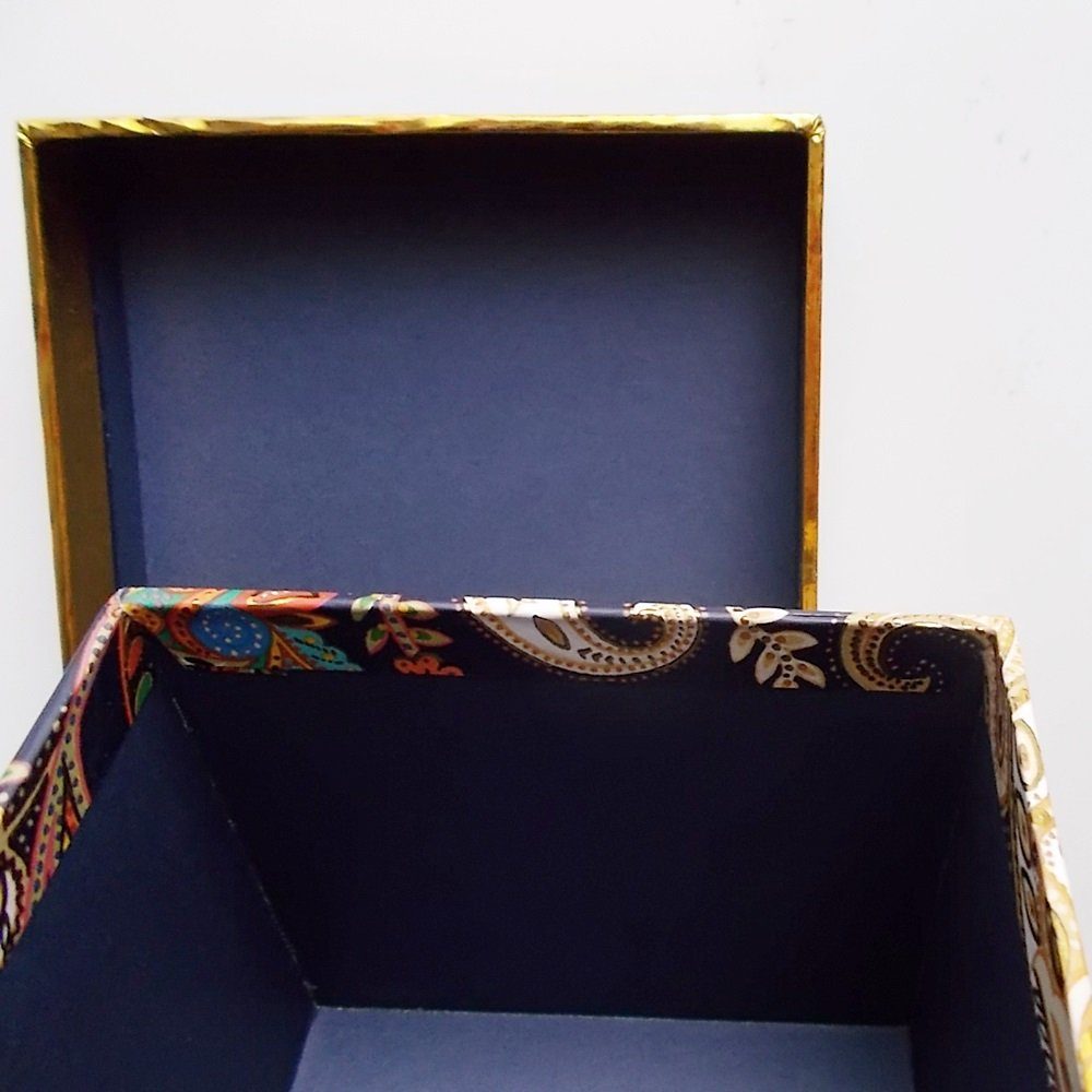 bsb-obpacher Geschenkbox quadratisch blau/gold mit Paisley-Muster