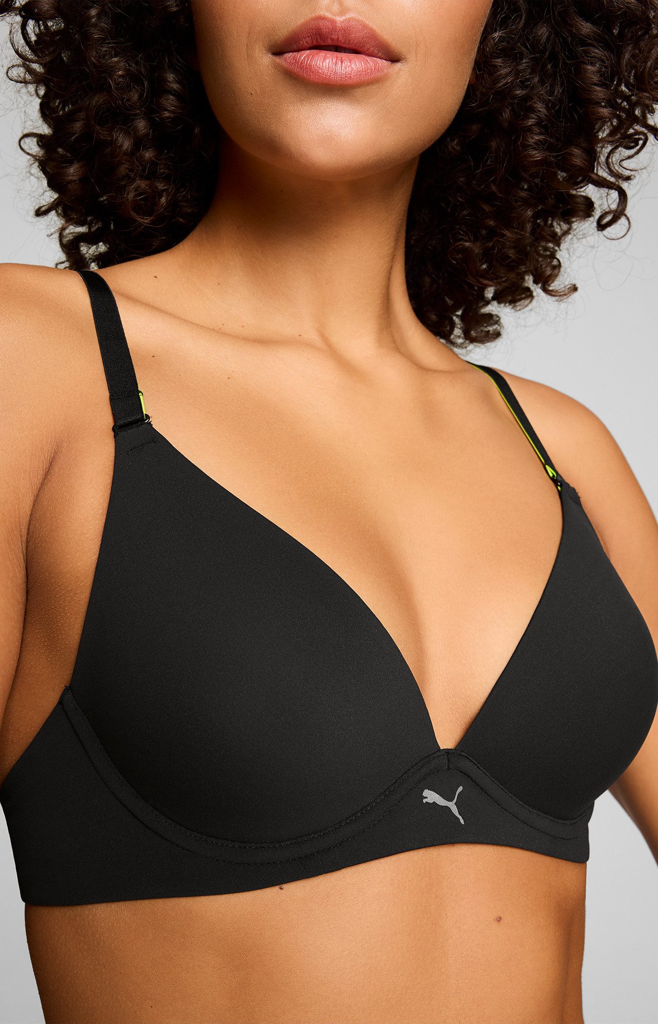 PUMA Bügel-BH PUMA WOMEN MICROFIBER SOFT PADDED BRA mit wendbaren und verstellbaren Trägern, Logodruck vorn