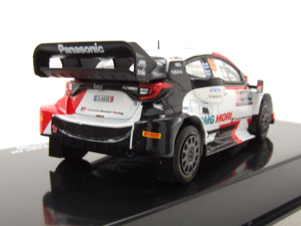 ixo Models Modellauto Toyota GR Yaris #69 Safari Rallye 2022 weiß rot Rovenperä Halttunen, Maßstab 1:43