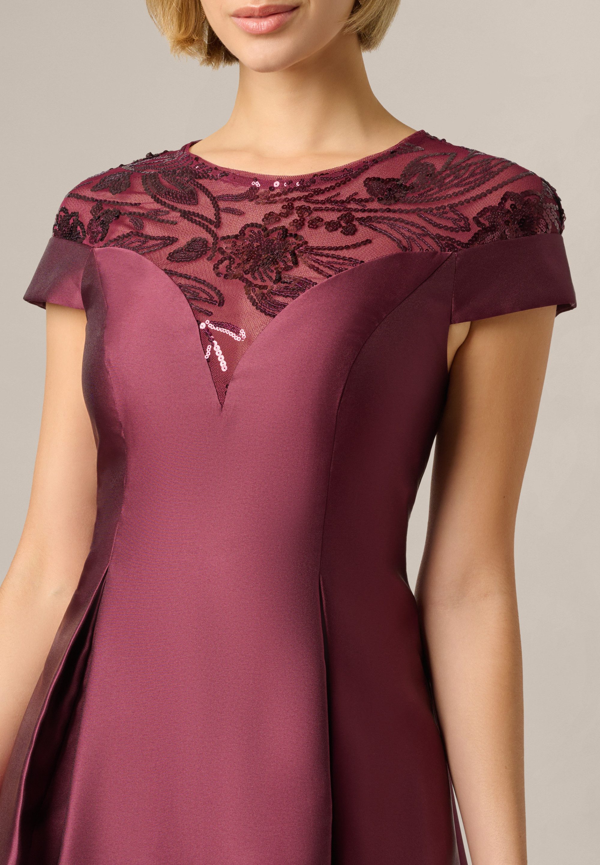 Adrianna Papell Abendkleid Combo Mikado Hi Low Gown Raffiniertes und voluminöses Partykleid – Bild 5 von 5
