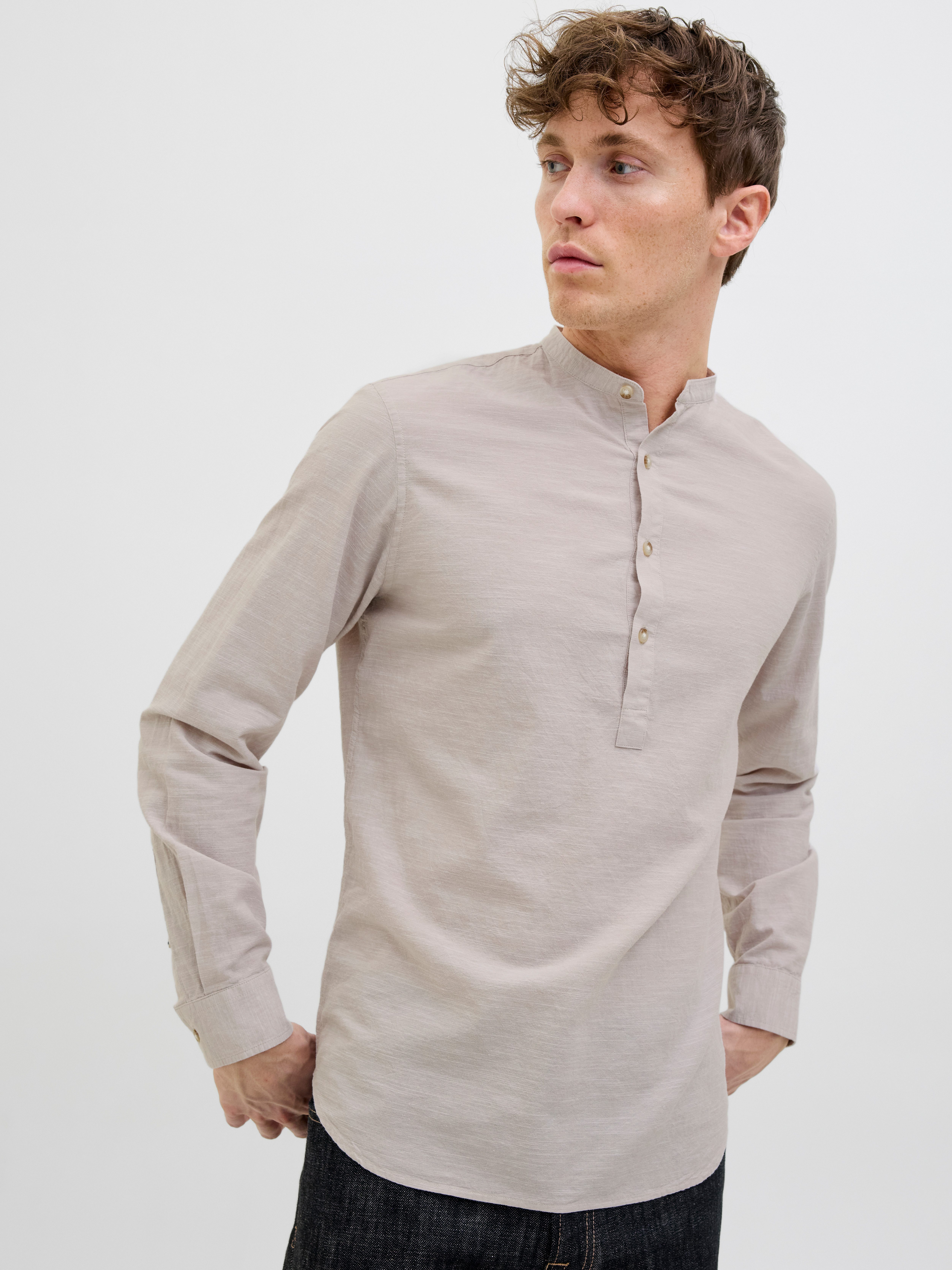 Jack & Jones Langarmhemd JJESUMMER HALF PLACKET SHIRT LS SN mit Bandkragen günstig online kaufen