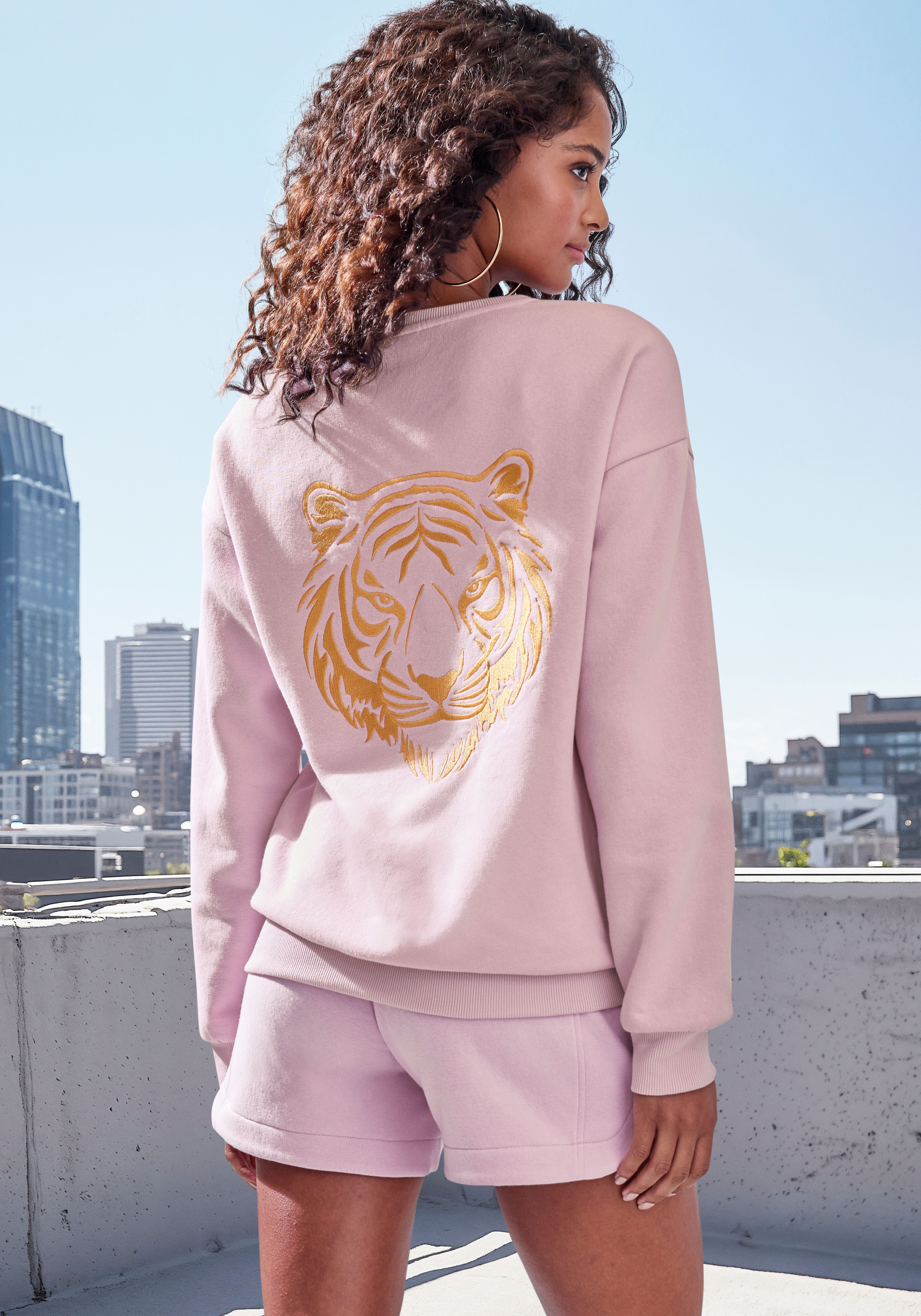 Buffalo Sweater mit toller Stickerei auf günstig online kaufen