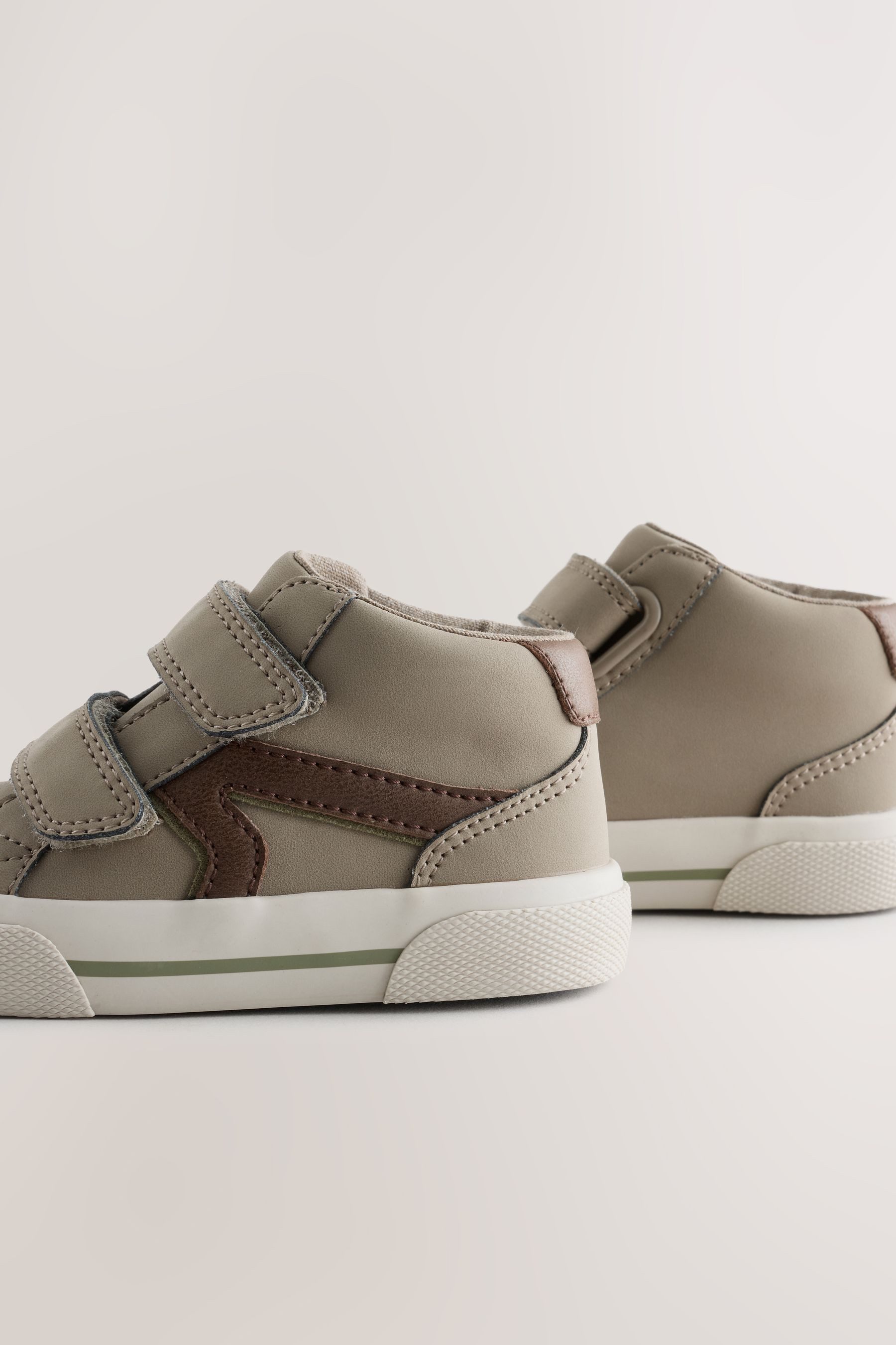 Next Hi-Top-Sneaker mit Klettverschluss Sneaker – Bild 4 von 5
