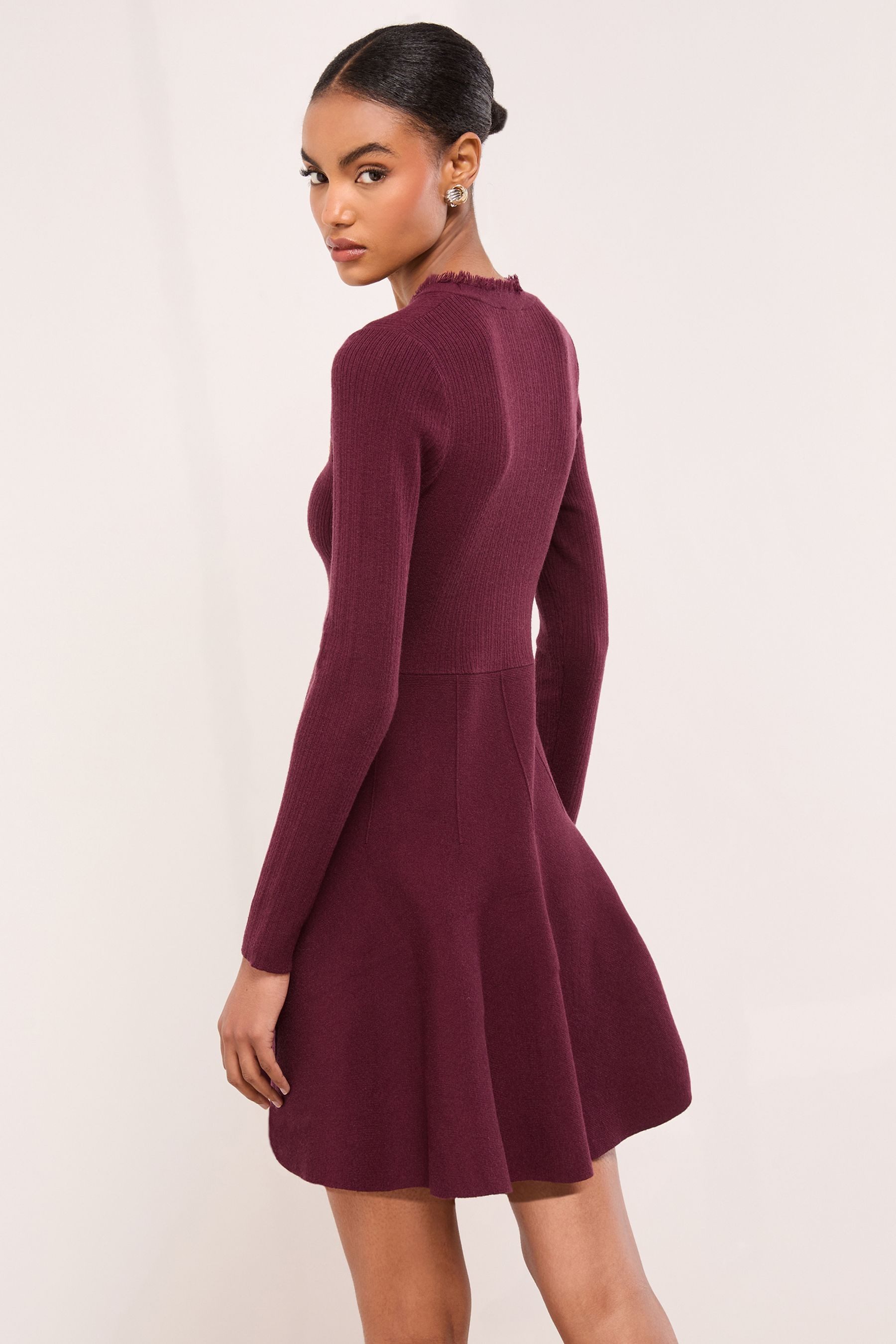 LIPSY Minikleid Lipsy geknöpftes Mini-Strickkleid mit Fransen (1-tlg)