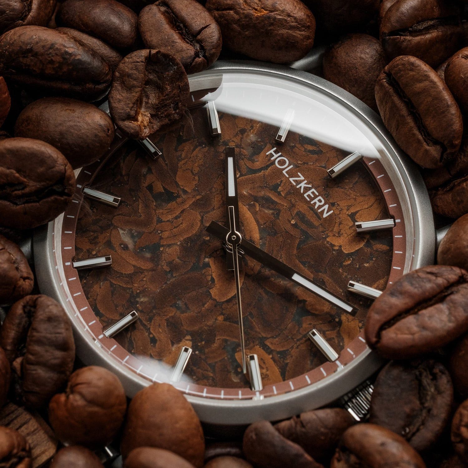 Holzkern Quarzuhr 9010631022525, Unisex-Uhr Quarz Espressino Kaffee/Walnuss