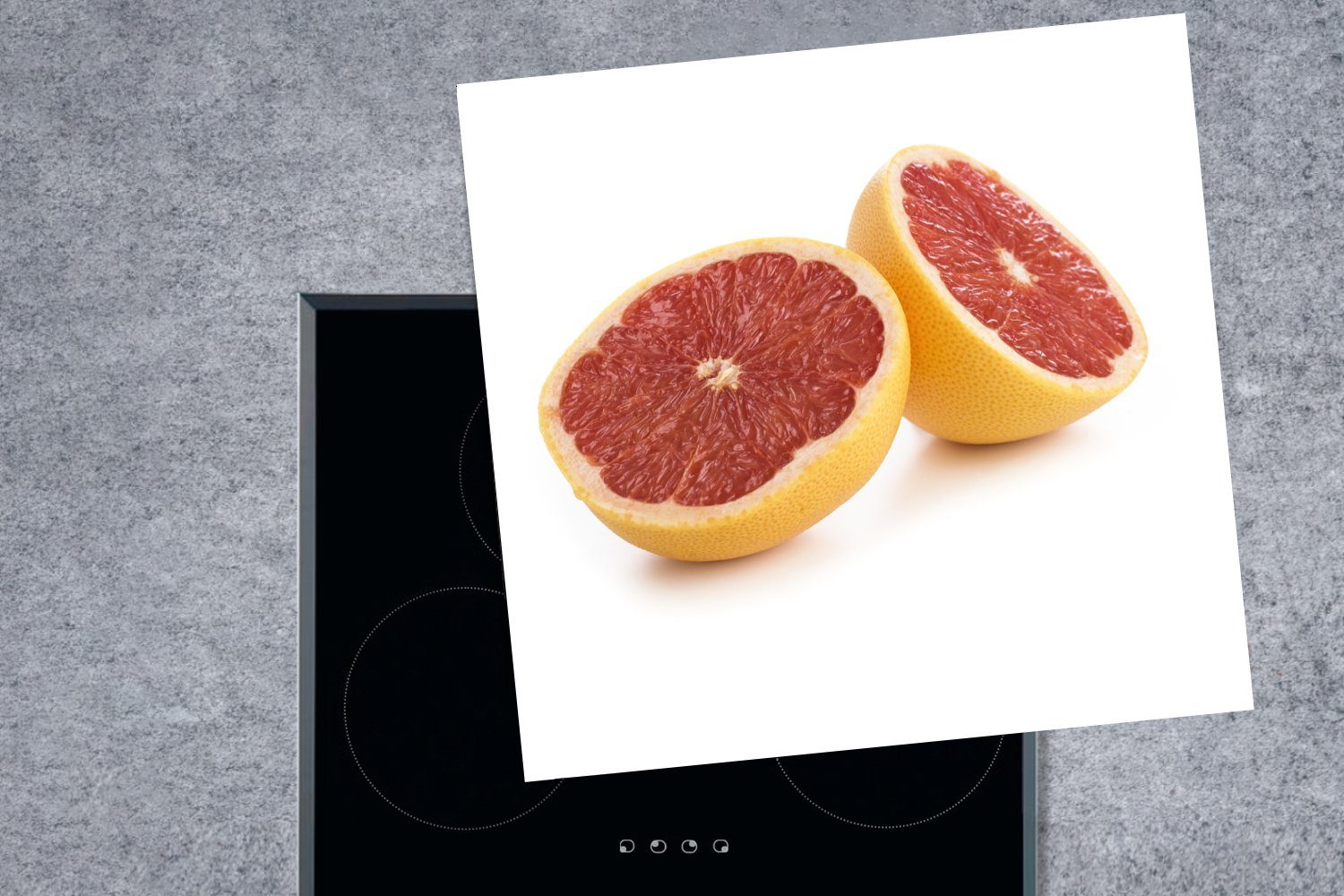 MuchoWow Herdblende-/Abdeckplatte Rote Grapefruit cm, (1 tlg), Ceranfeldabdeckung, vor küche weißem für Vinyl, 78x78 Hintergrund, Arbeitsplatte