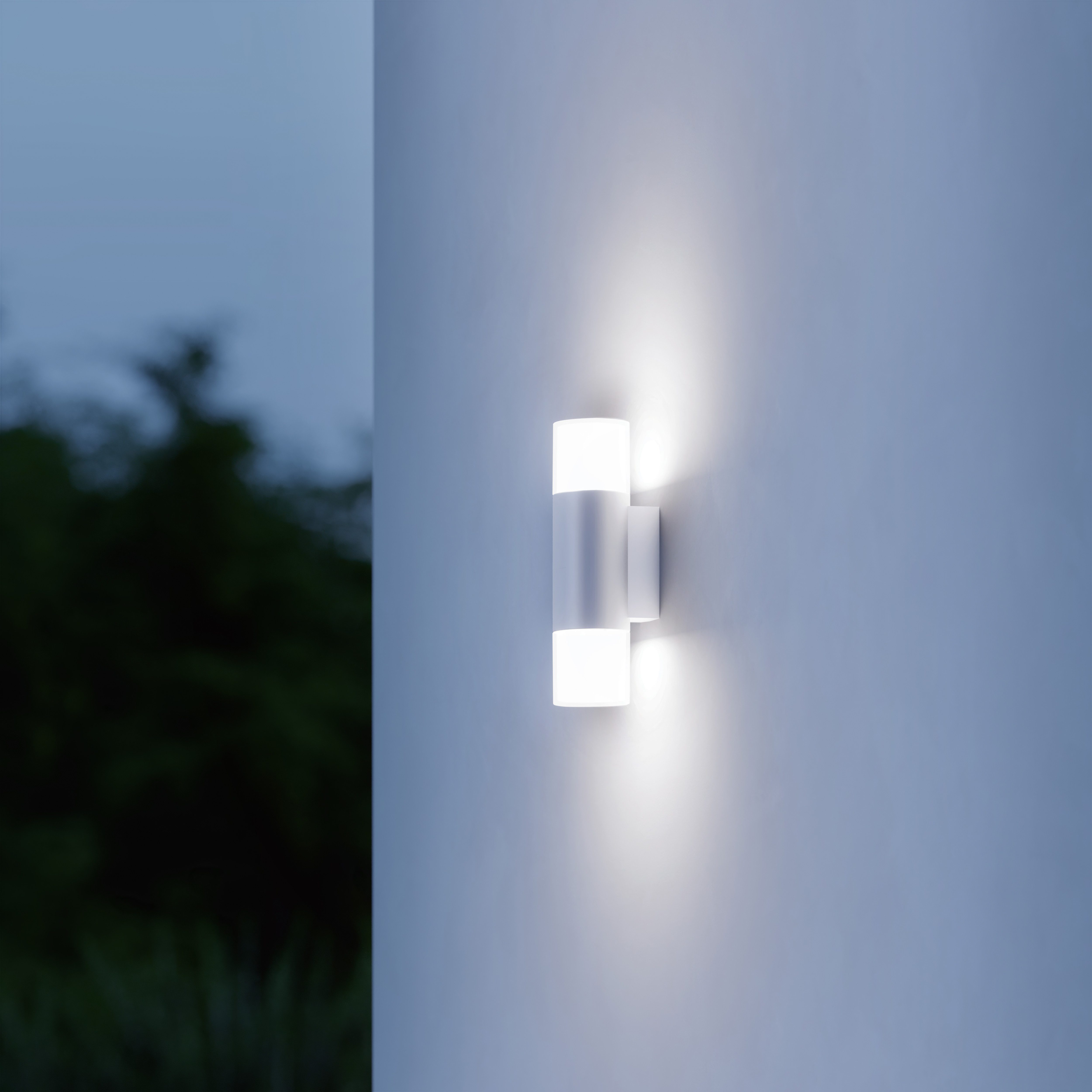 steinel LED Wandleuchte L 910, mit Bewegungsmelder, LED fest integriert, Warmweiß, 9,8 W, Up-/Downlight