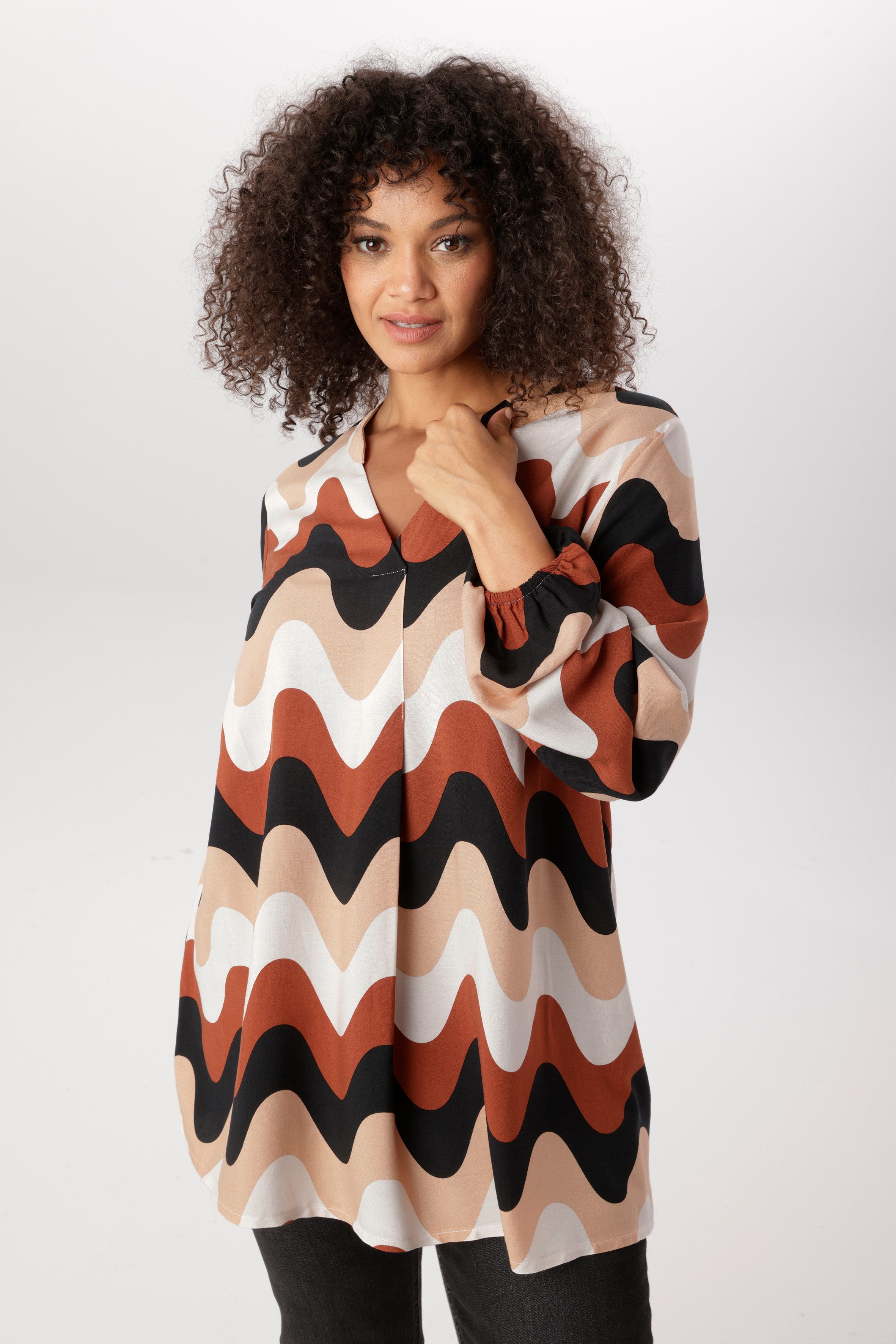 Aniston PLUS Schlupfbluse in tollem Retroprint - NEUE KOLLEKTION. € 49,99, (€ 49,99 pro 1 Stk).