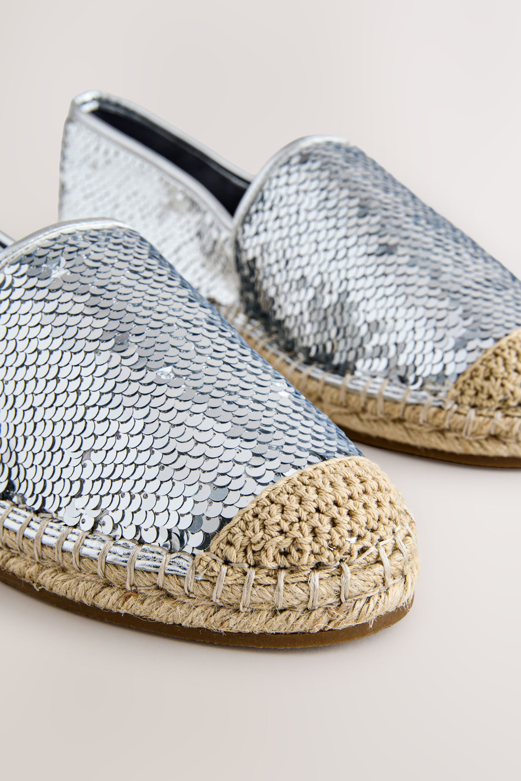 Next Forever Comfort® Hochgezogene, flache Espadrilles Espadrille