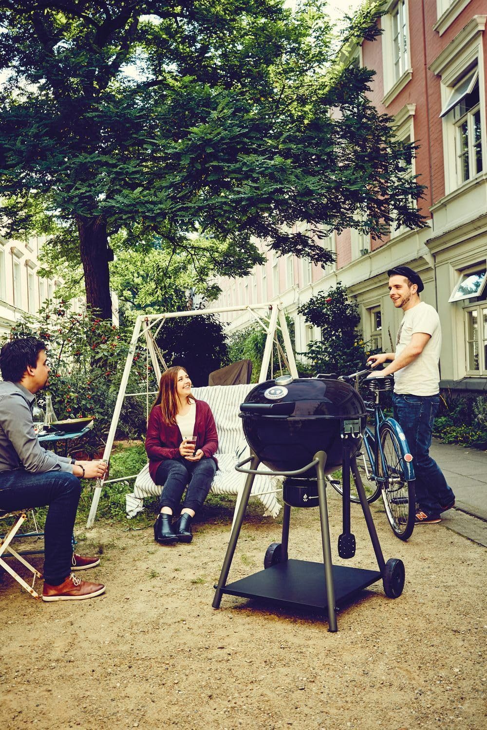 OUTDOORCHEF Holzkohlegrill Kensington 570 C Grill Kugelgrill 69x75x101 cm, Aufklappbarer Grillrost, Integriertes Thermometer