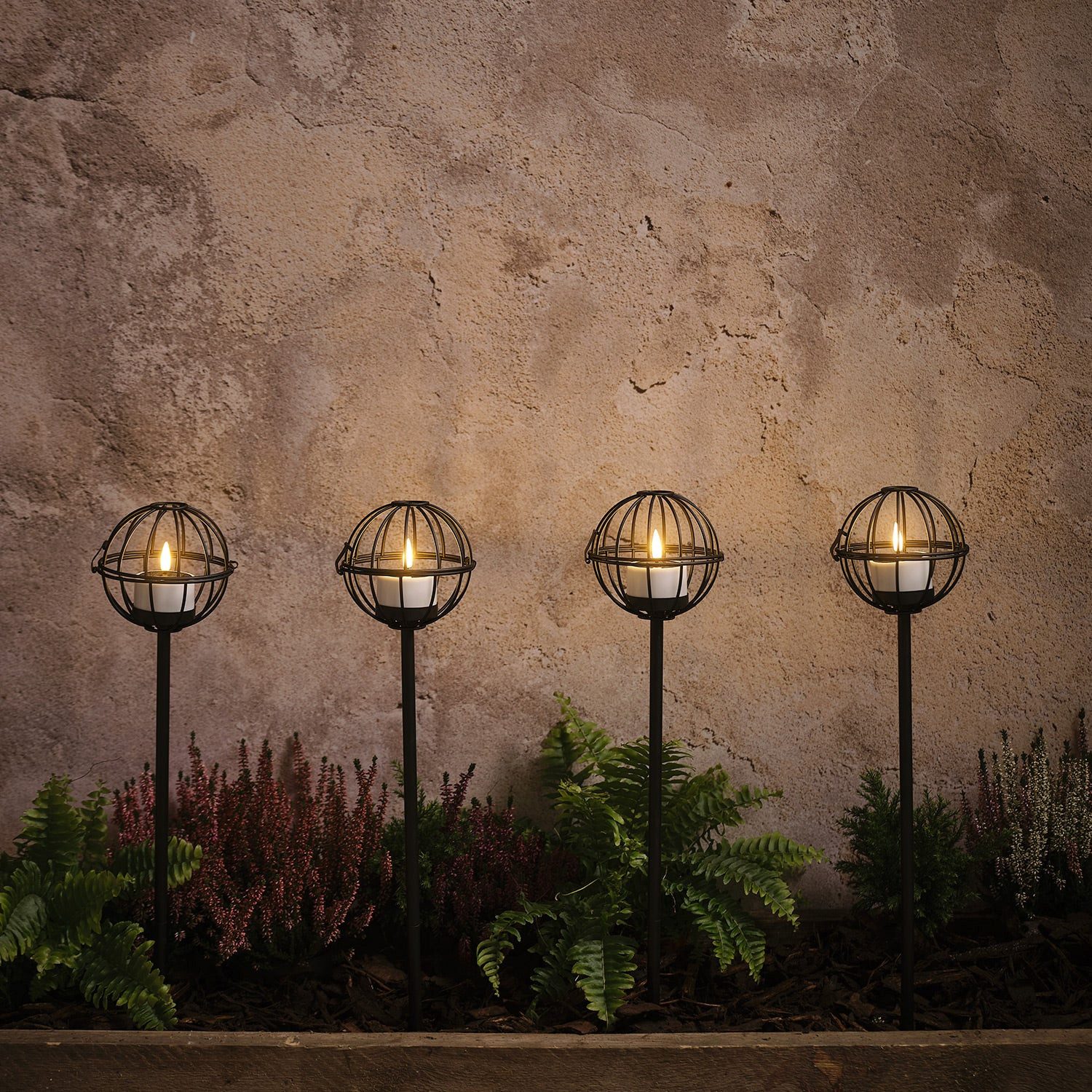 Lights4fun LED Gartenleuchte 4er Set Outdoor TruGlow® Solar-Teelichter mit Erdspieß, LED Lampe Garten