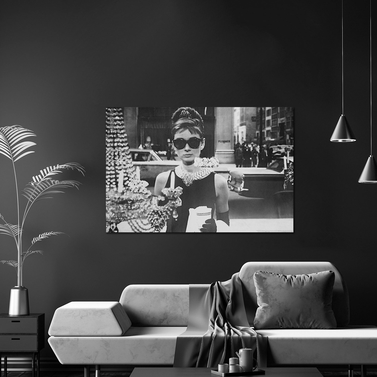 PYRAMID Poster Audrey Hepburn Poster Shopping at Tiffany's 91,5 x 61 cm