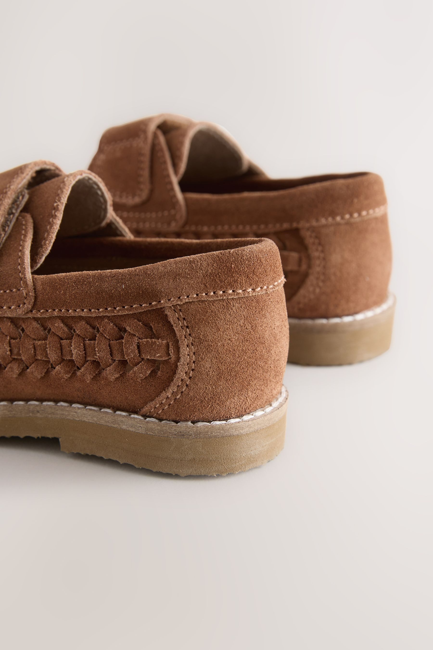 Next Loafer mit Klettverschluss aus Veloursleder Loafer