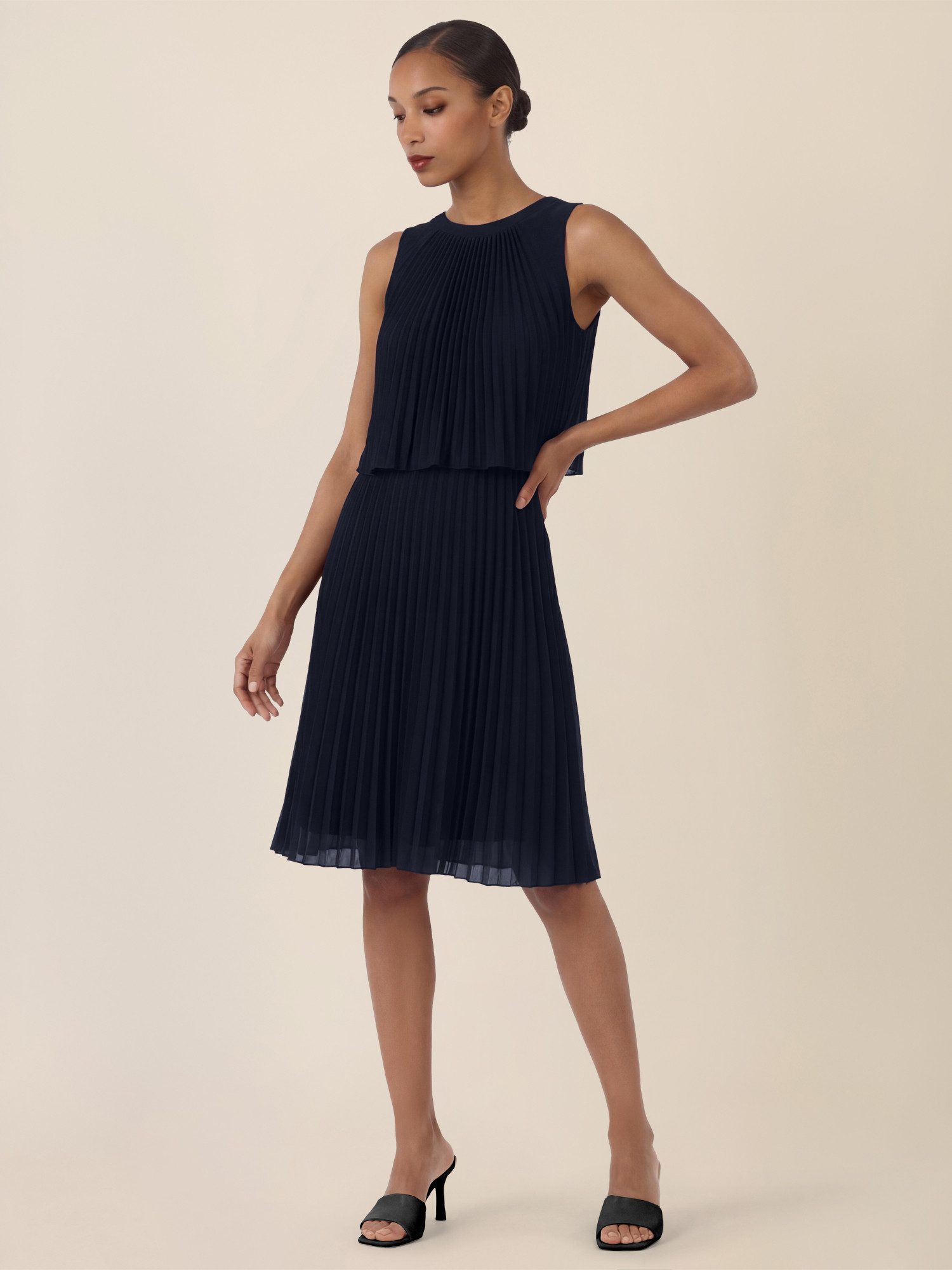 Apart Chiffonkleid mit doppellagigem Oberteil günstig online kaufen