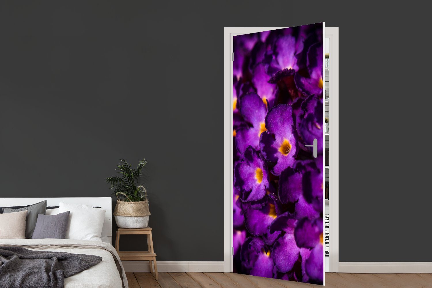 MuchoWow Türtapete Beleuchtete Schmetterlingsstrauchblüten, 75x205 bedruckt, cm für Türaufkleber, Tür, (1 Fototapete Matt, St)