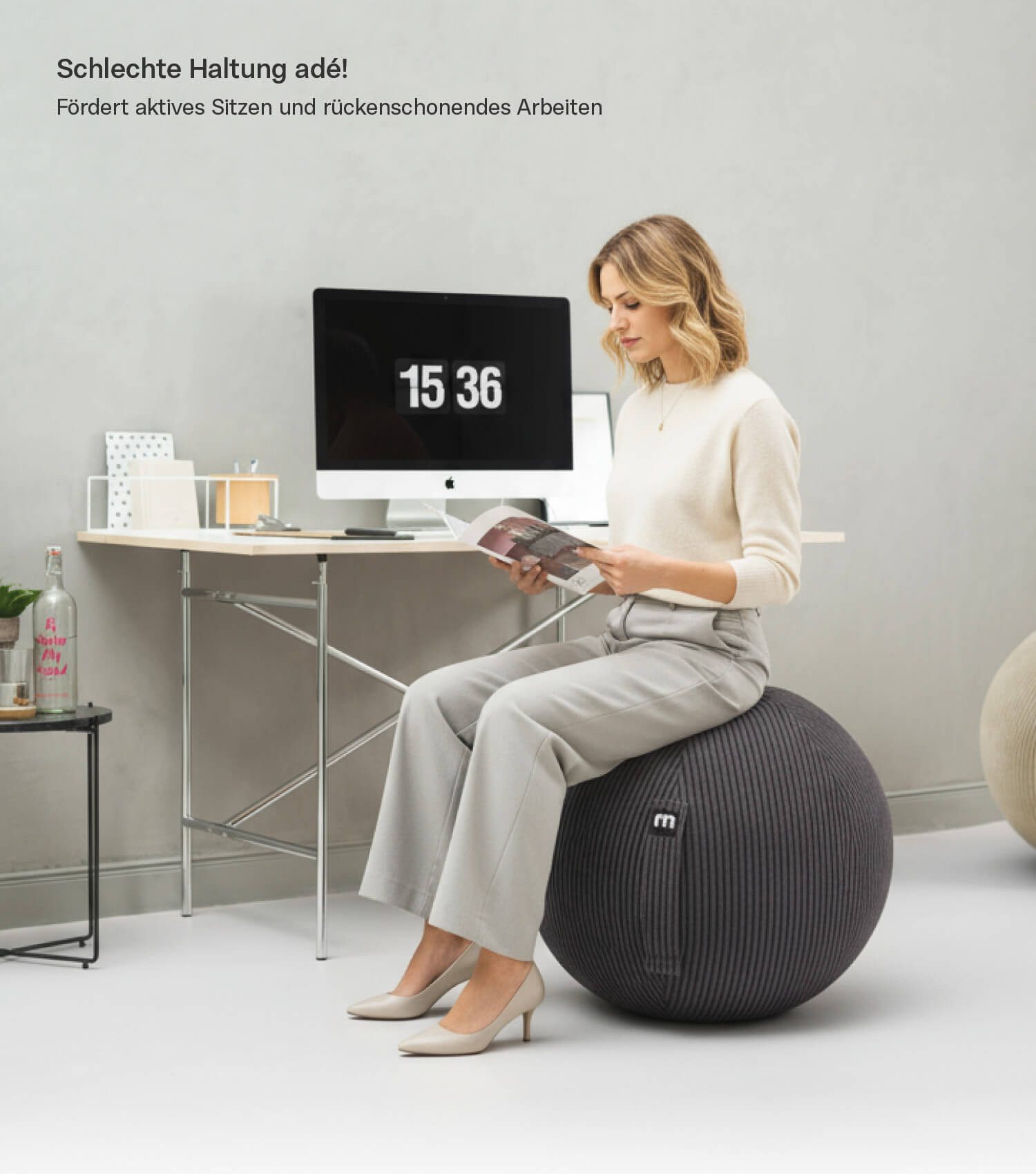 mokebo Sitzball Der Sportliche (mit Cordbezug), Made in Germany, ergonomischer Hocker, Büro, Homeoffice in Anthrazit