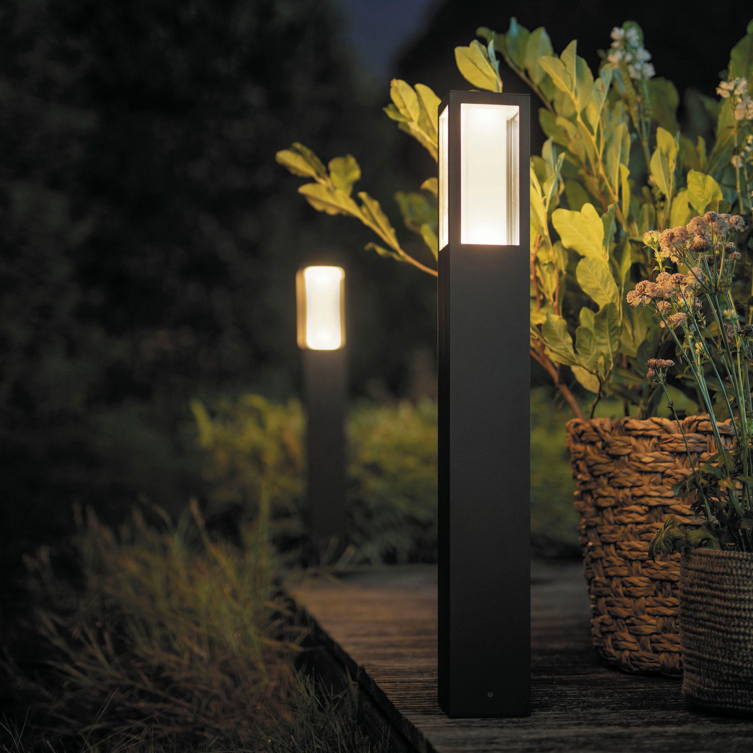 Philips Hue LED Pollerleuchte Outdoor White & Color Ambiance Impress Wegeleuchte Hochvolt, Abschaltautomatik, Bluetooth, CCT - über Fernbedienung, Dimmfunktion, Einschlafhilfe, Farbsteuerung, Farbwechsel, Memory, nach Trennung vom Netz, Nachtlichtfunktion, RGB, Smart Home, Timerfunktion, Weckerfunktion, dimmbar über Fernbedienung, mehrere Helligkeitsstufen, LED fest integriert, Farbwechsler, RGB, warmweiß - kaltweiß, Steuerbar per App und Stimme, Smart Home fähig, Farbfähig und Weißtöne