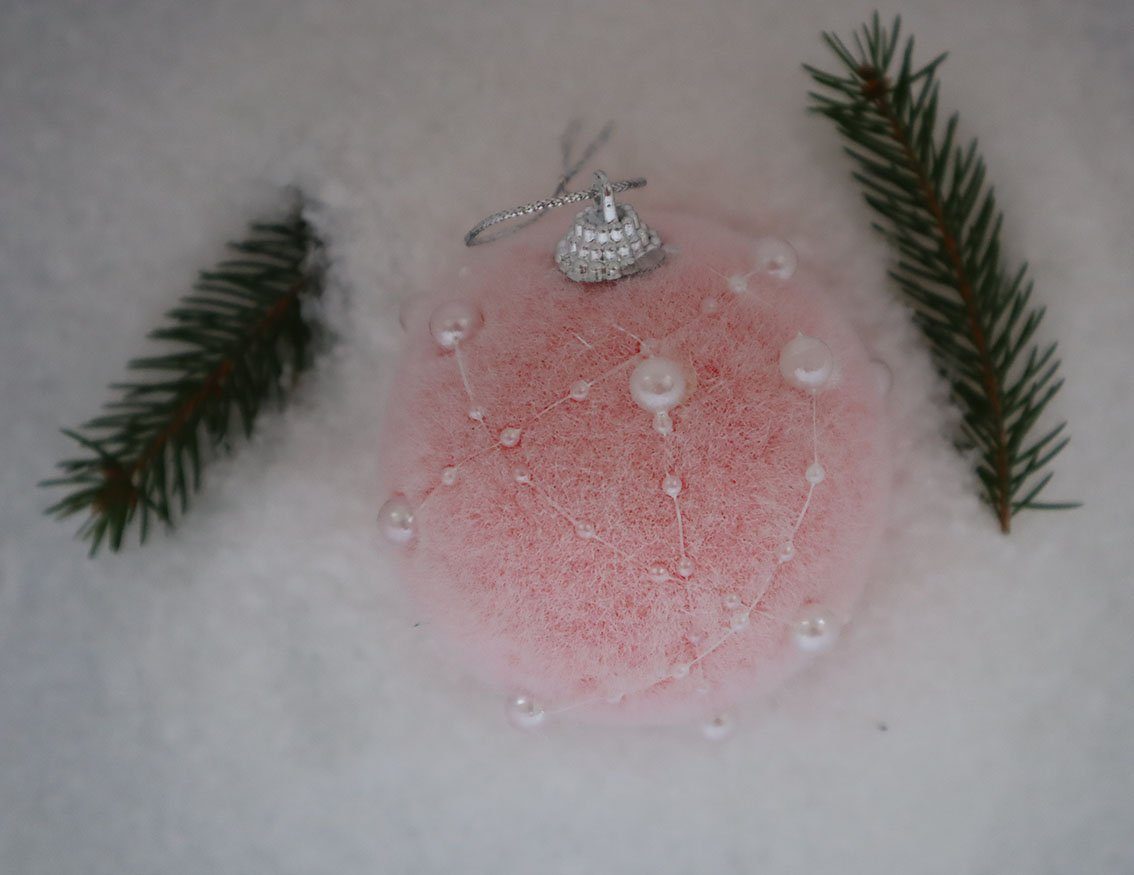 Angel's Pride rosa in Perlenbesatz Weihnachtskugeln Perlenbesatz, Christbaumschmuck mit handdekoriert, weiß mit oder (4-tlg), handarbeit