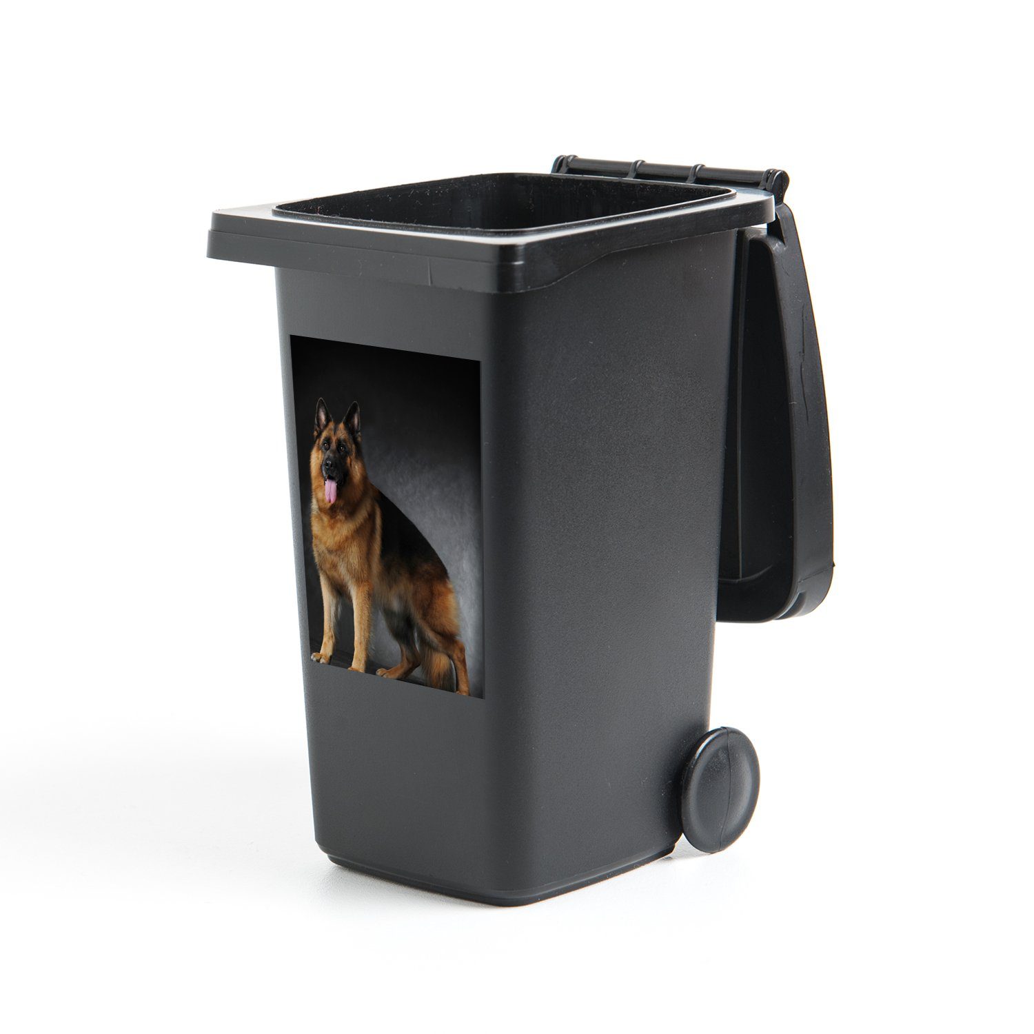 MuchoWow Wandsticker Porträt eines Deutschen Schäferhundes mit schwarzem Hintergrund (1 St), Mülleimer-aufkleber, Mülltonne, Sticker, Container, Abfalbehälter