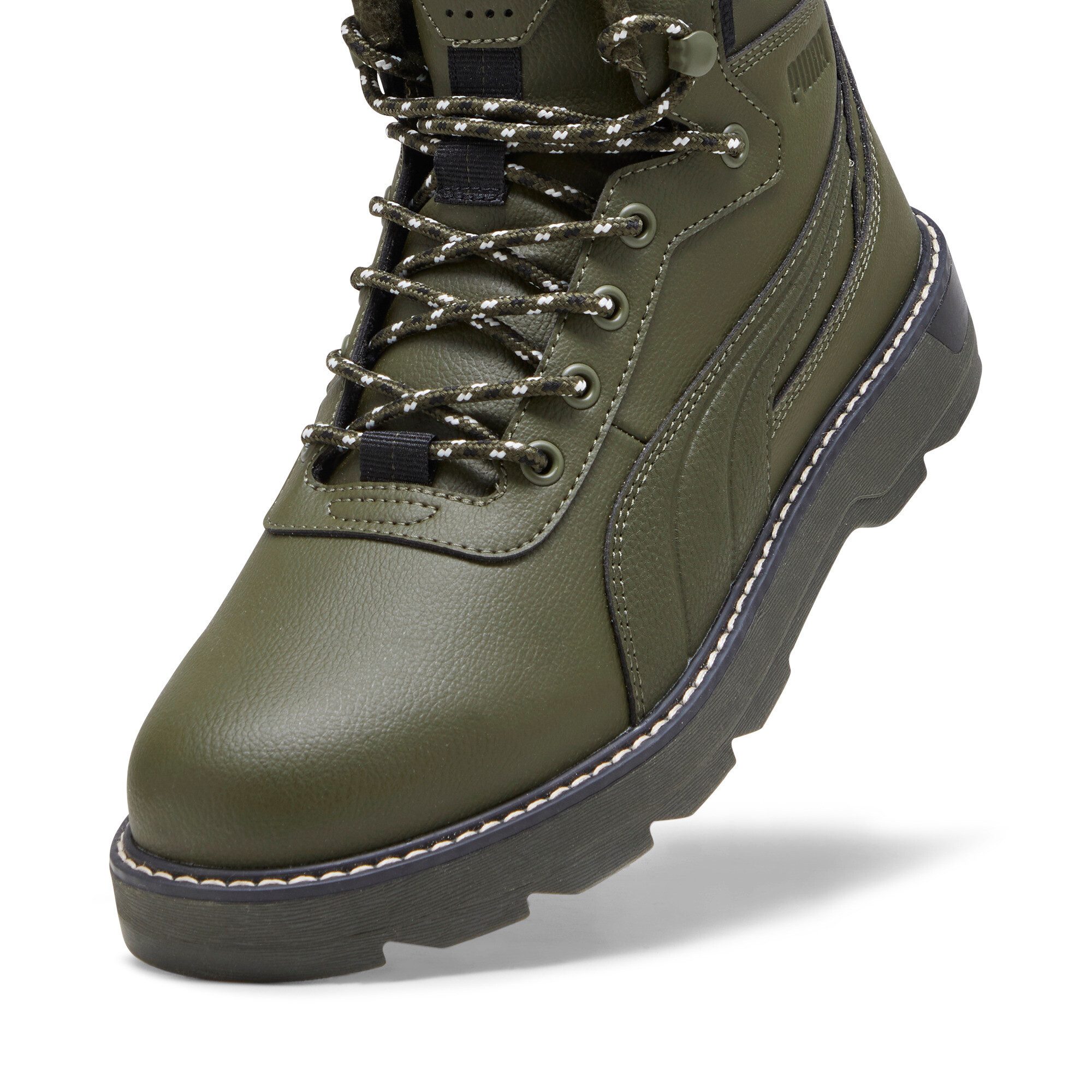 PUMA DESIERTO V3 Winterboots knöchelhohe Form, mit Schnürung, warm gefüttert