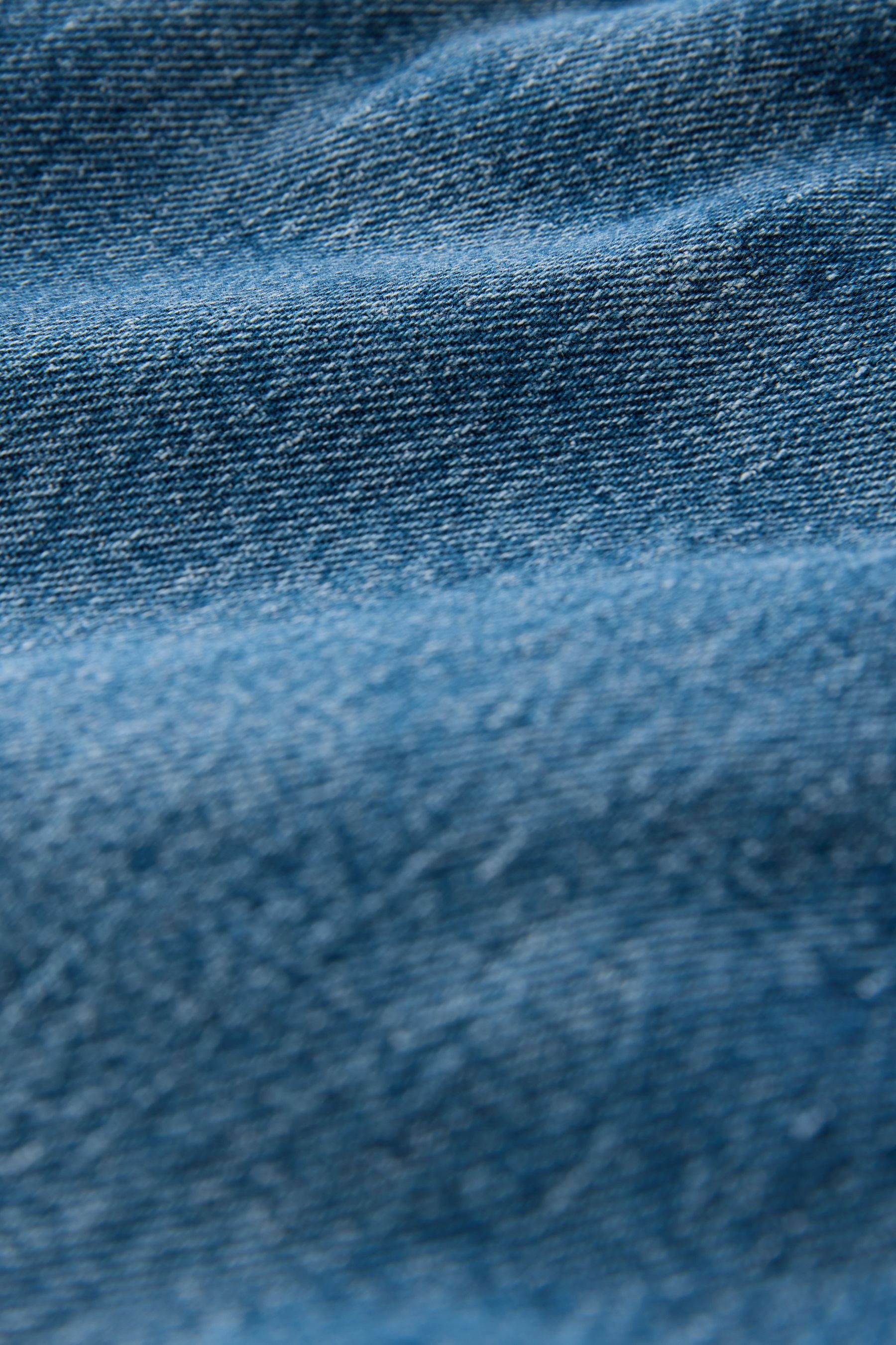Next Mom-Jeans Gestufte Mom-Jeans mit Comfort-Stretch (1-tlg)