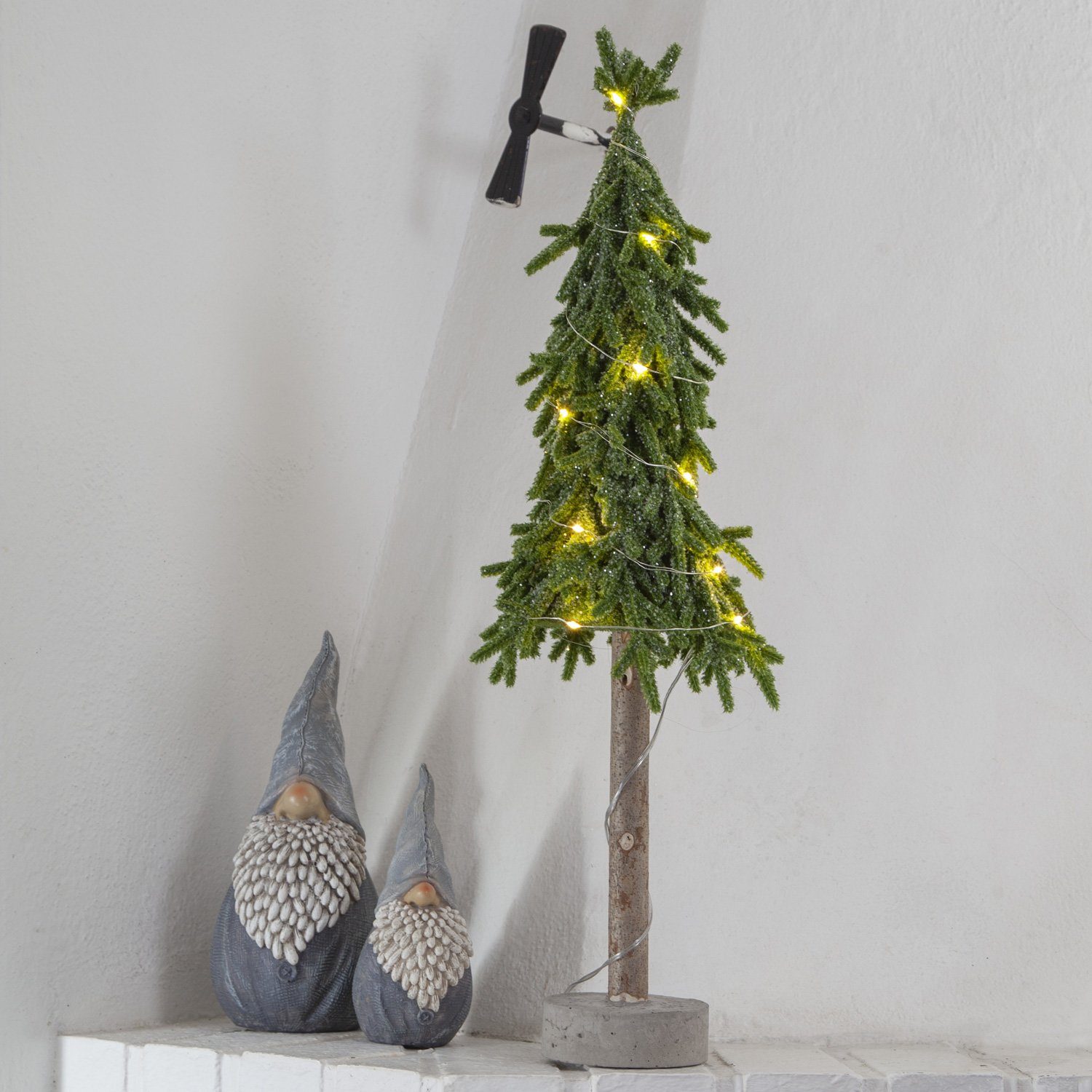 STAR TRADING LED Baum LED Tischbaum Tischdeko 15 warmweiße LED 55cm Adventszeit Batterie
