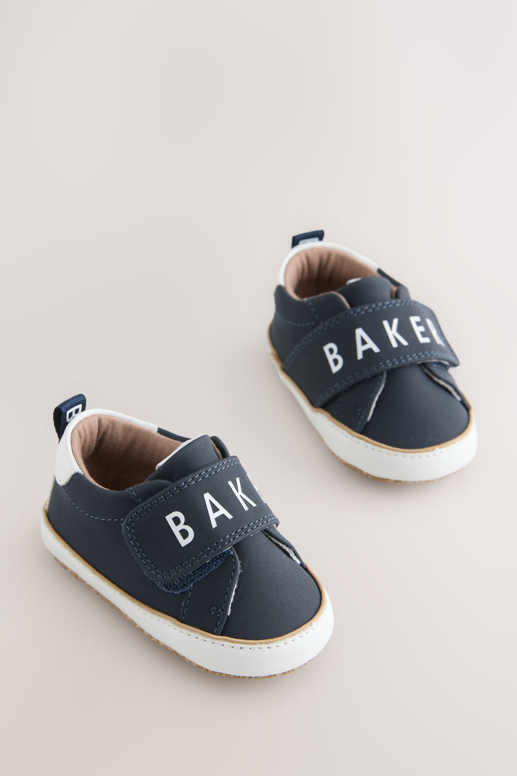 Baker by Ted Baker Baker by Ted Baker Baby Padders-Sneaker Sneaker (1-tlg)