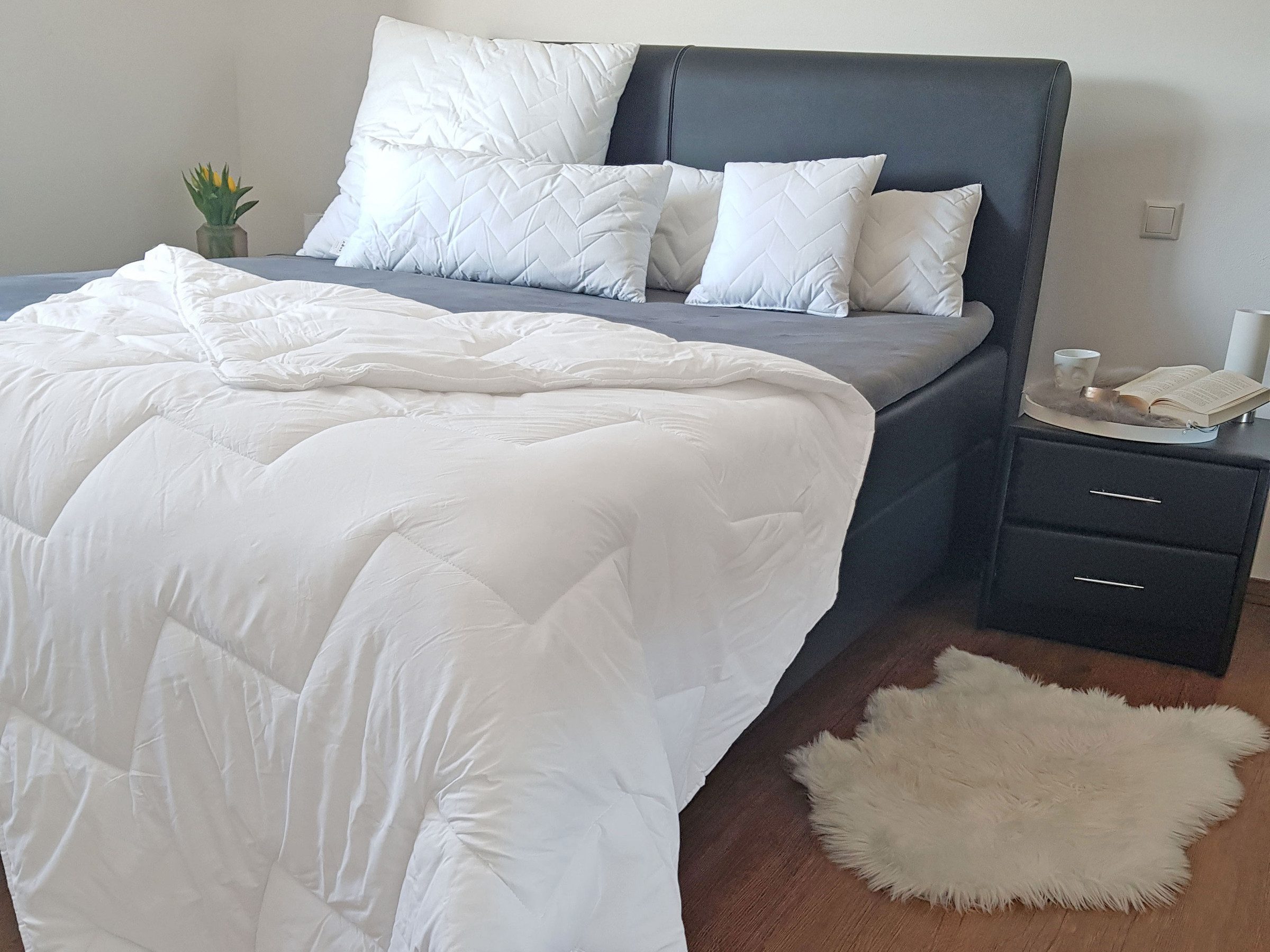 ZOLLNER Microfaserbettdecke, Bezug: 50% Polyester 50% Baumwolle, 135 x 200 cm, 100% Polyester, vom Hotelwäschespezialisten