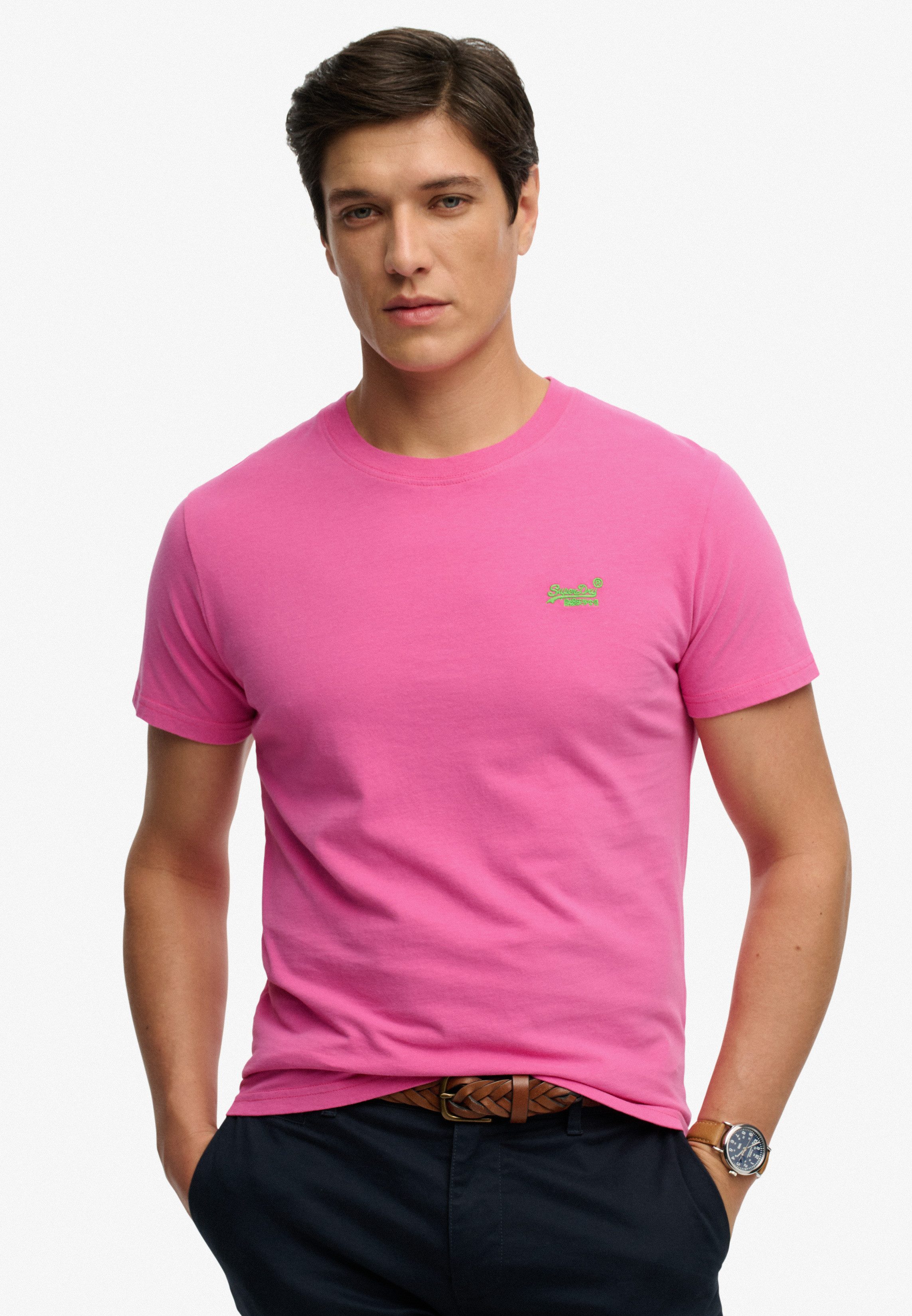Superdry Rundhalsshirt ESSENTIAL LOGO EMB TEE aus Baumwolle und Single Jersey, Slim Fit, Kurzarm, hüftlang