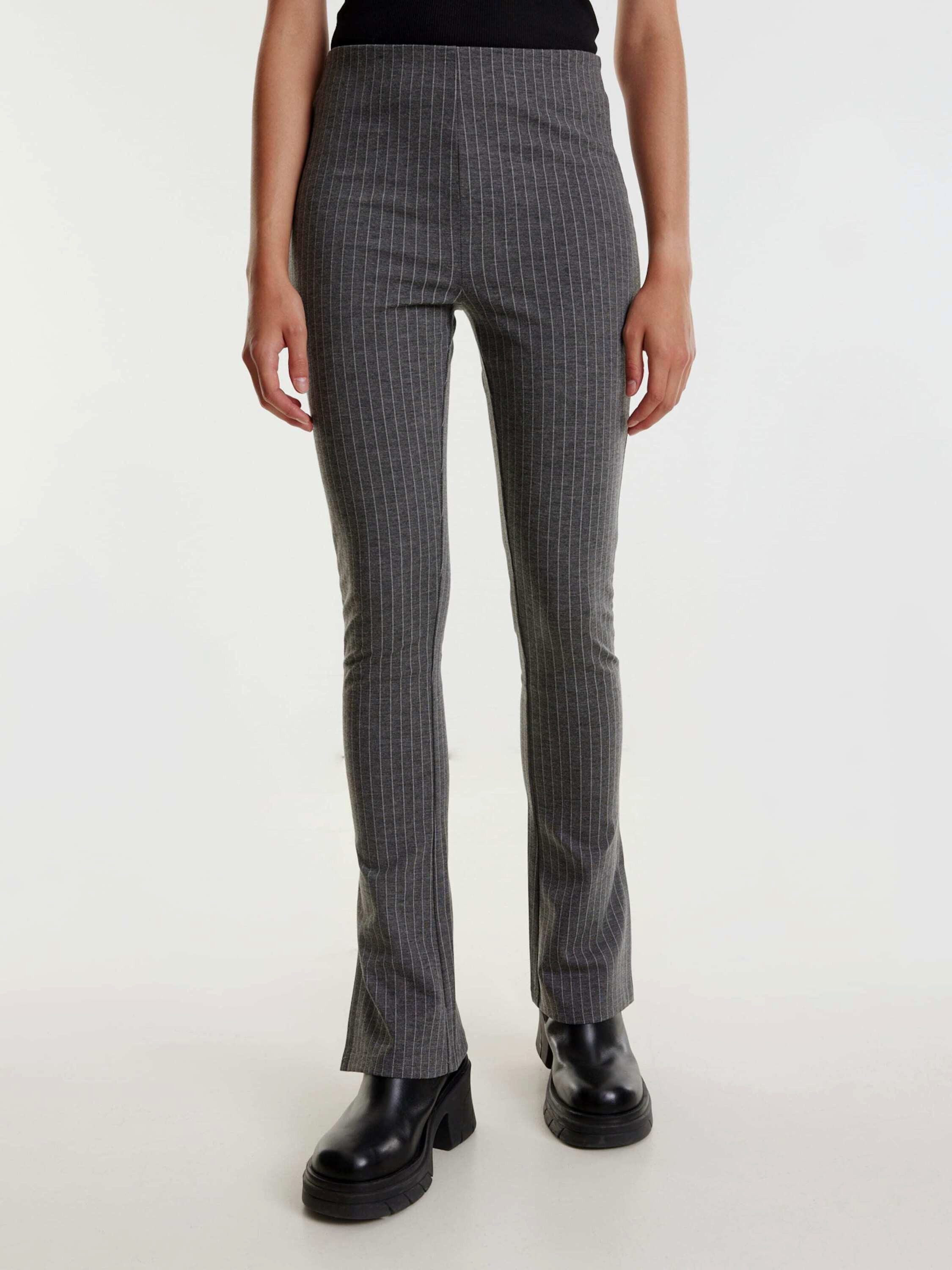 EDITED Stoffhose Zihna (1-tlg) Plain/ohne Details günstig online kaufen