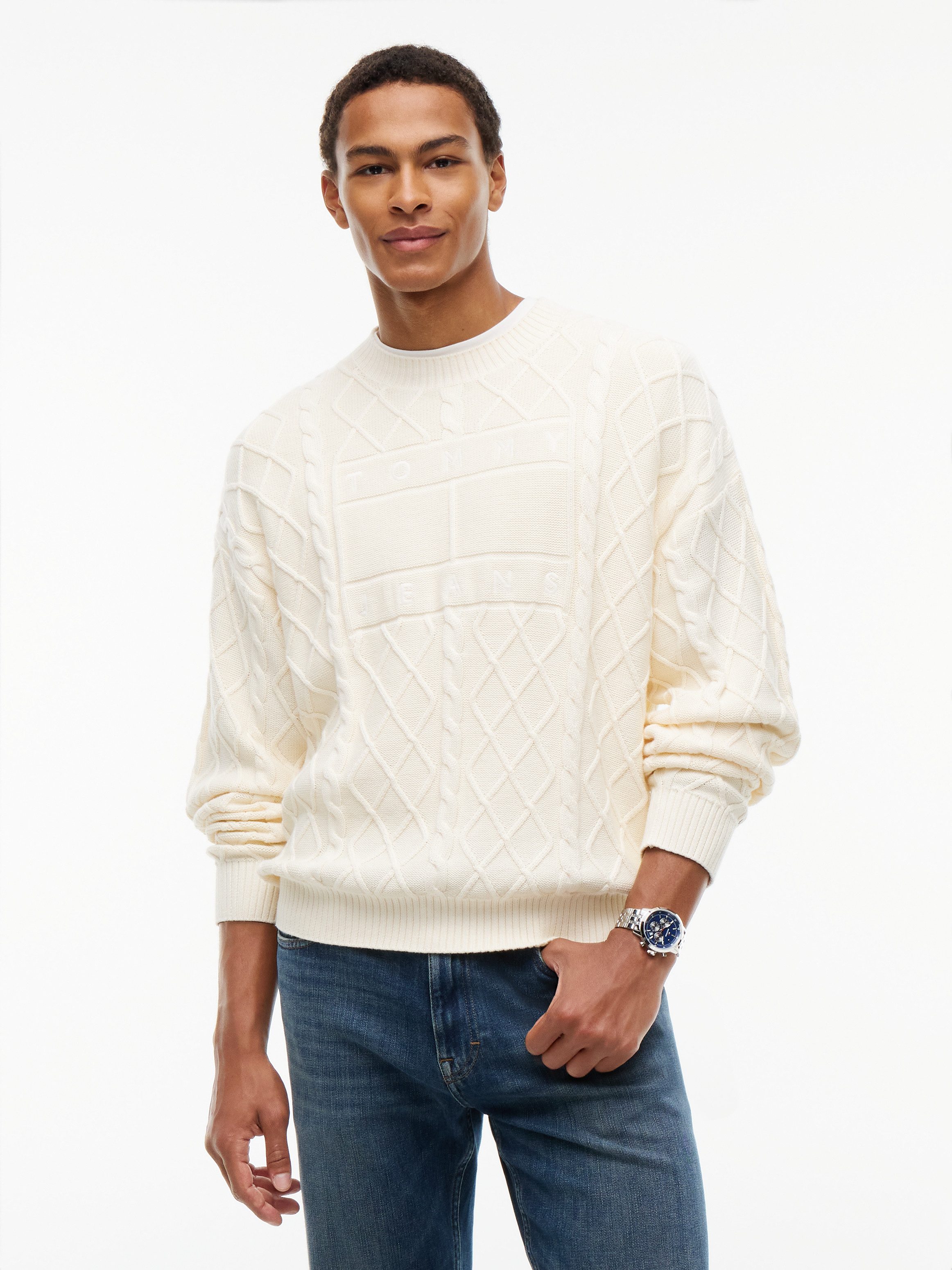 Tommy Jeans Rundhalspullover TJM RELAXED FLAG CABLE SWEATER mit Rauten- und Zopfmuster