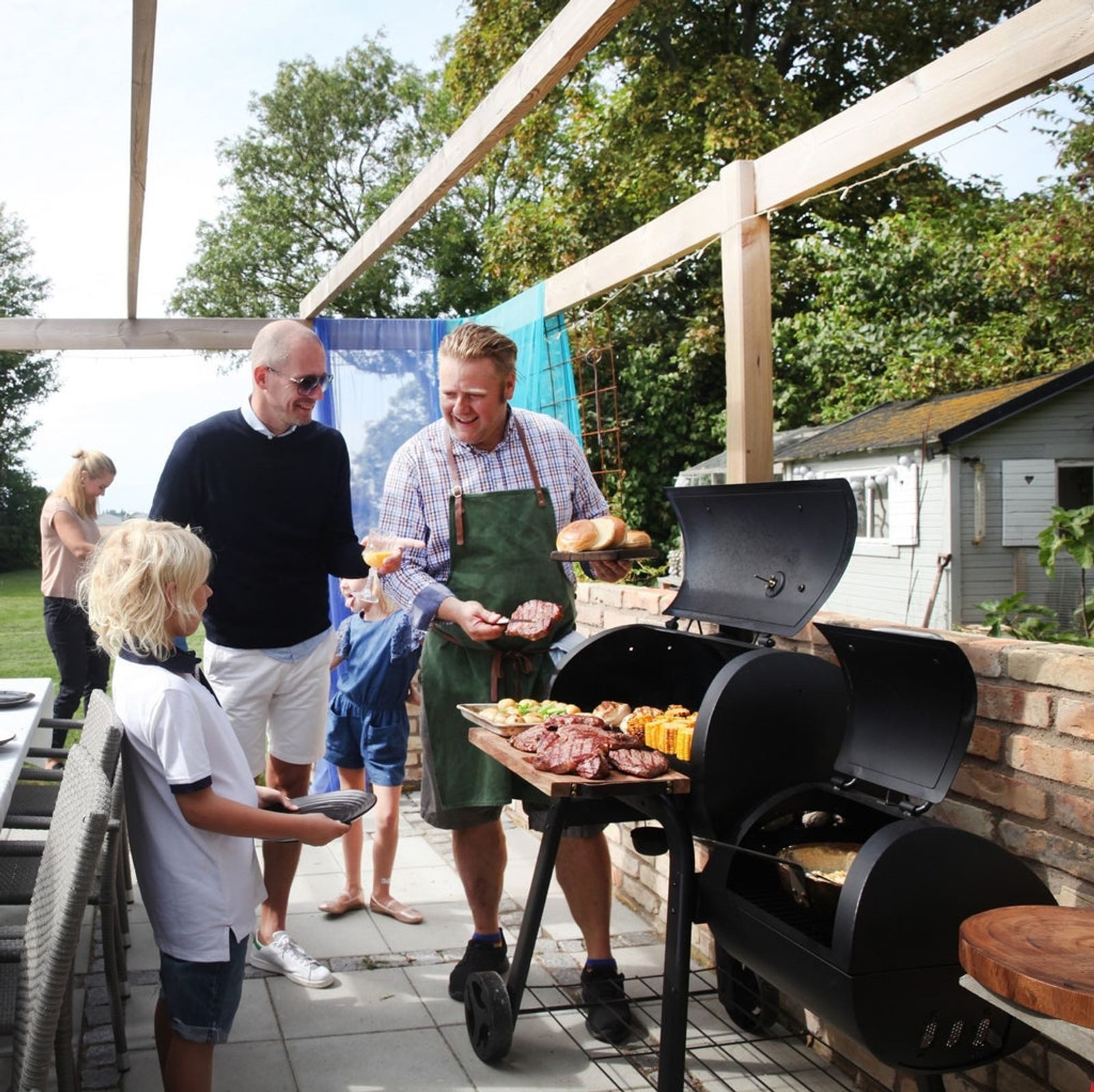 LANDMANN Grillkamin Smoker Vinson 300 BBQ-Smoker 18 Zoll Grill Räucherofen Räuchergrill