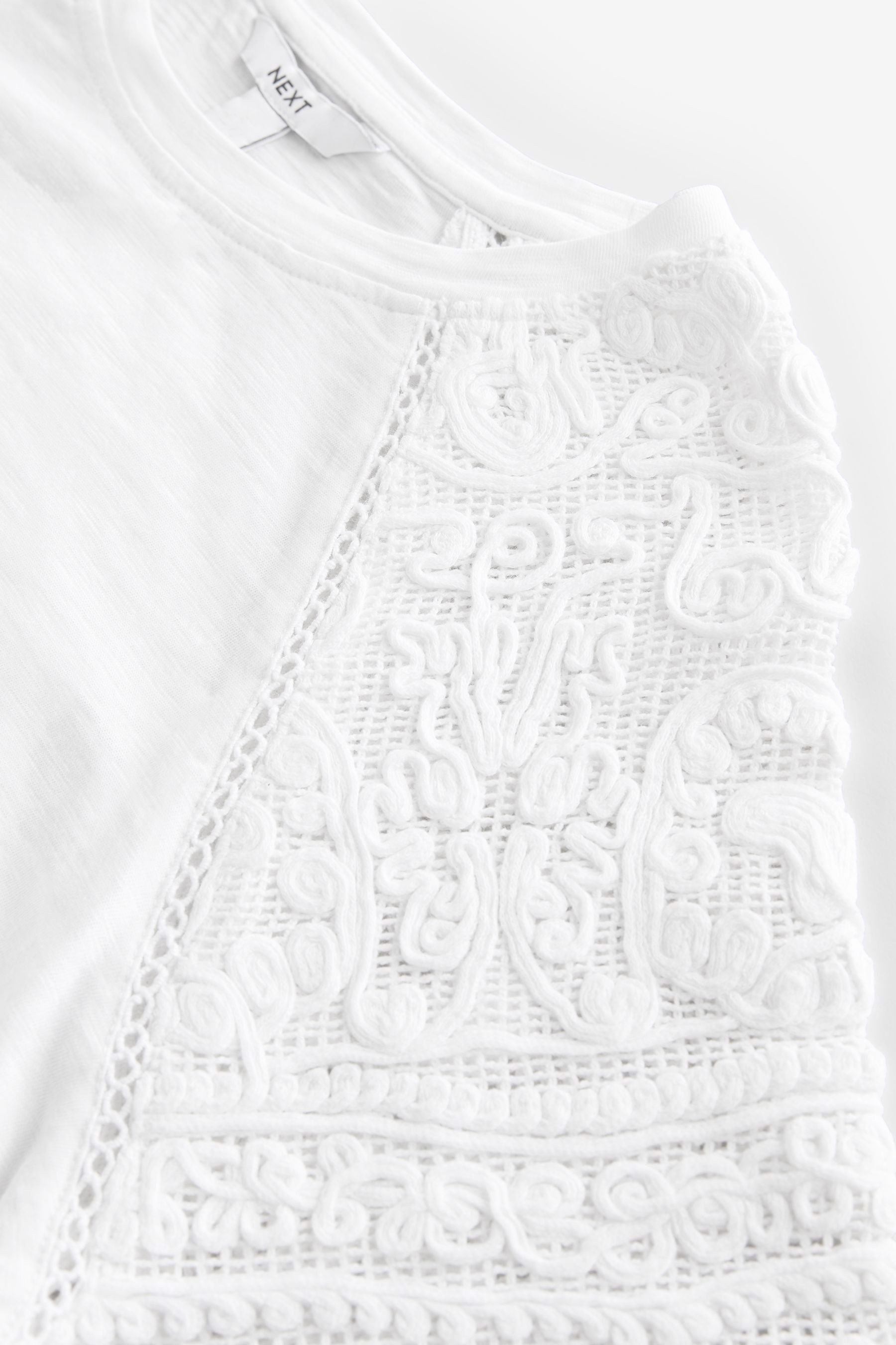 Next T-Shirt Kurzarm-T-Shirt mit Häkeldetail, Kurzgröße günstig online kaufen