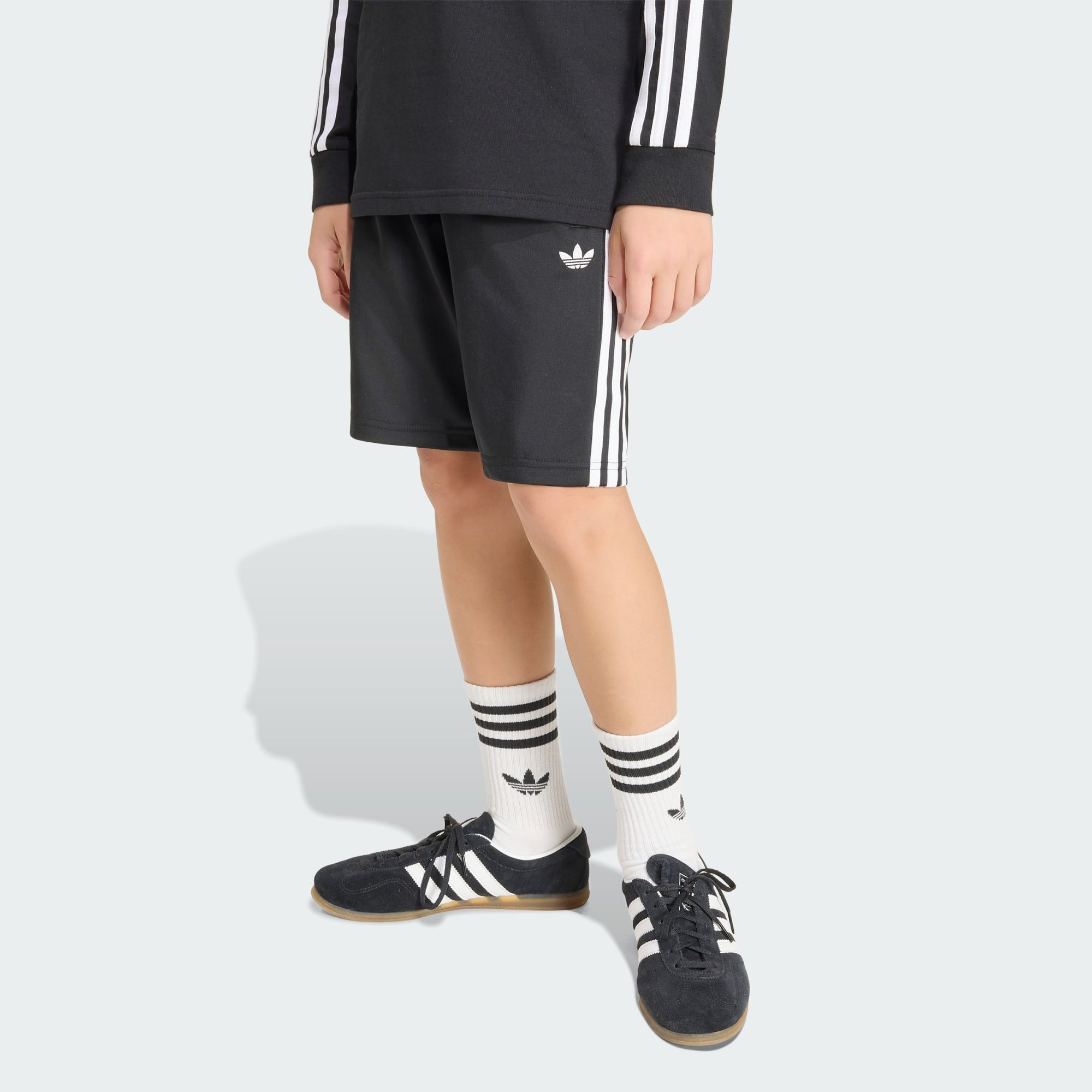 adidas Originals Shorts FIREBIRD SHORTS (1-tlg)