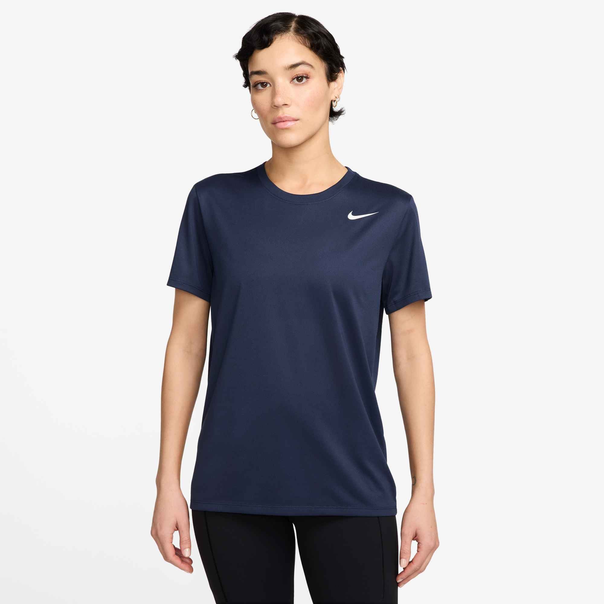 Nike T-Shirt W NK DF RLGD SS TEE sportlicher Stil, Kurzarm, für Fitness, Fußball, Yoga und Laufen