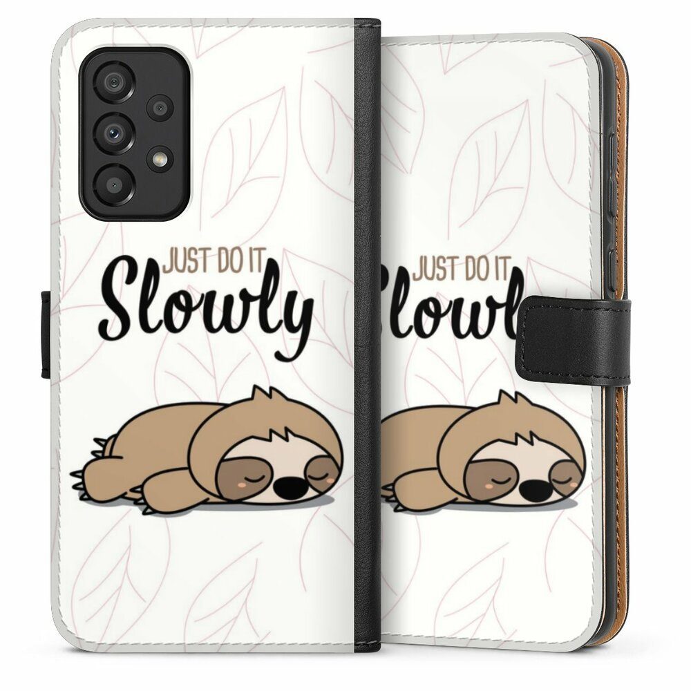 DeinDesign Handyhülle Tiere Faultier lazy sunday Just Do It Slowly Sloth, Samsung Galaxy A33 5G Hülle Handy Flip Case Wallet Cover
