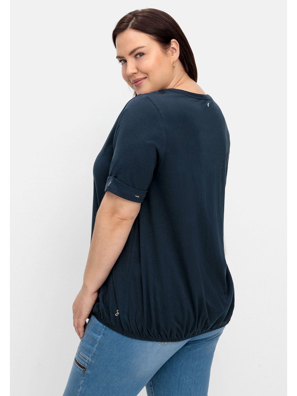 Große und Sheego mit Kontrastnaht Saumgummibund Größen T-Shirt