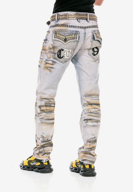 Cipo & Baxx Bequeme Jeans in extravagantem Look