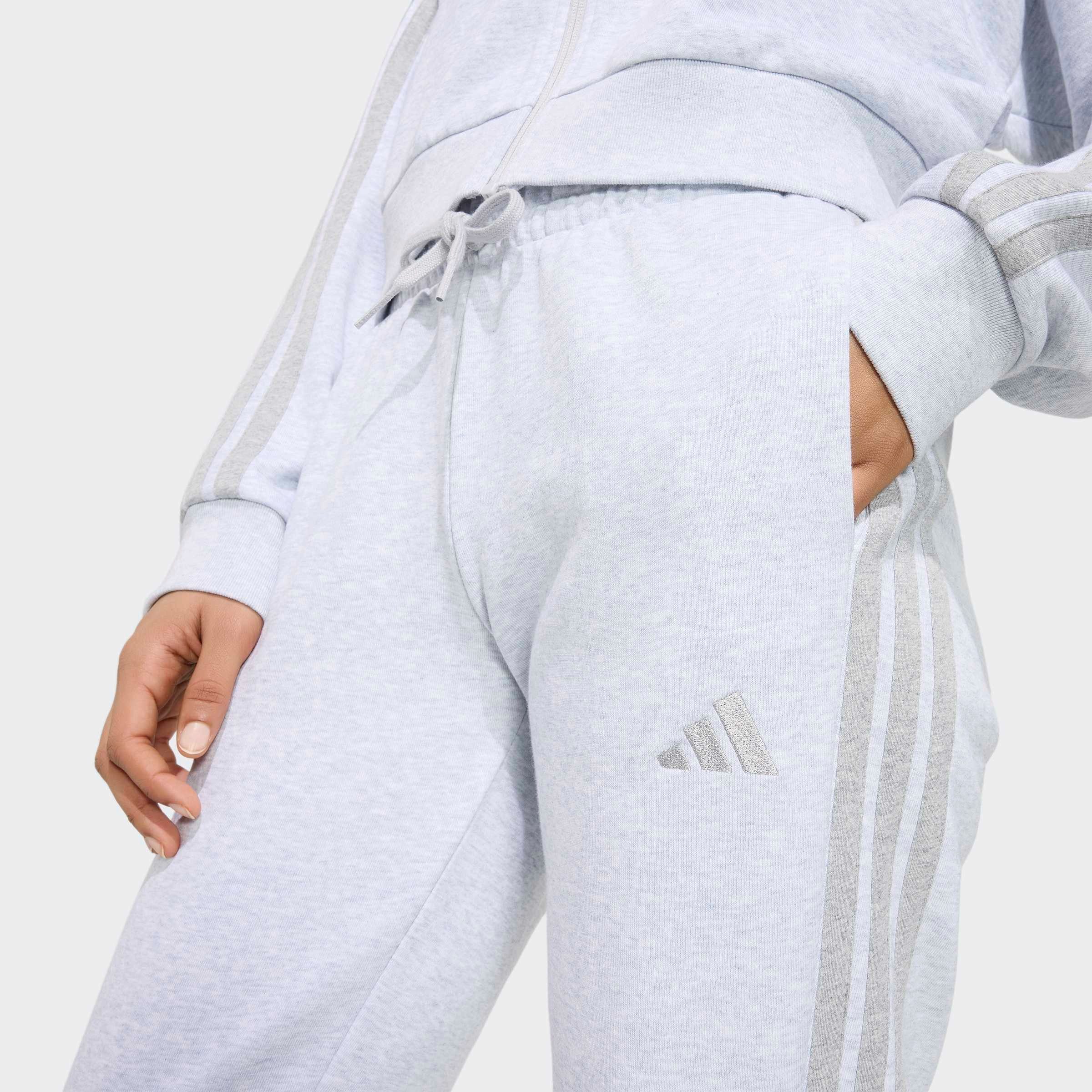adidas Sportswear Sporthose ESSENTIALS 3-STREIFEN FRENCH TERRY CUFFED Reguläre Passform, mittelhoher Bund, weiches French Terry Material