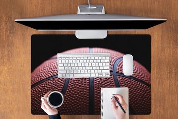 MuchoWow Gaming Mauspad Ein Basketball auf schwarzem Hintergrund (1-St), Büro für Tastatur und Maus, Mousepad Gaming, 90x60 cm, XXL, Großes