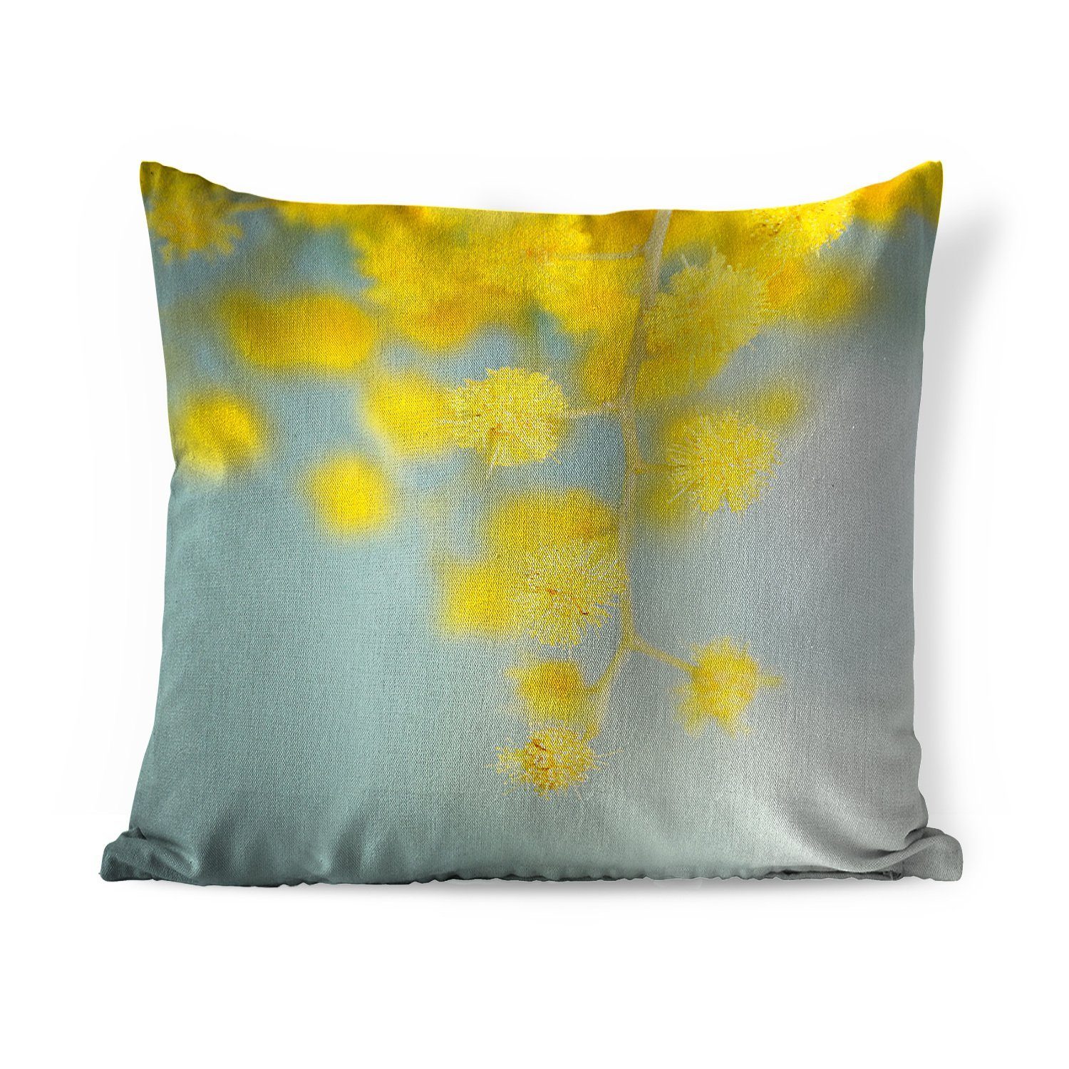 MuchoWow Dekokissen Eine gelbe Mimosenpflanze mit hellblauem Hintergrund, Zierkissen mit Füllung für Wohzimmer, Schlafzimmer, Deko, Sofakissen