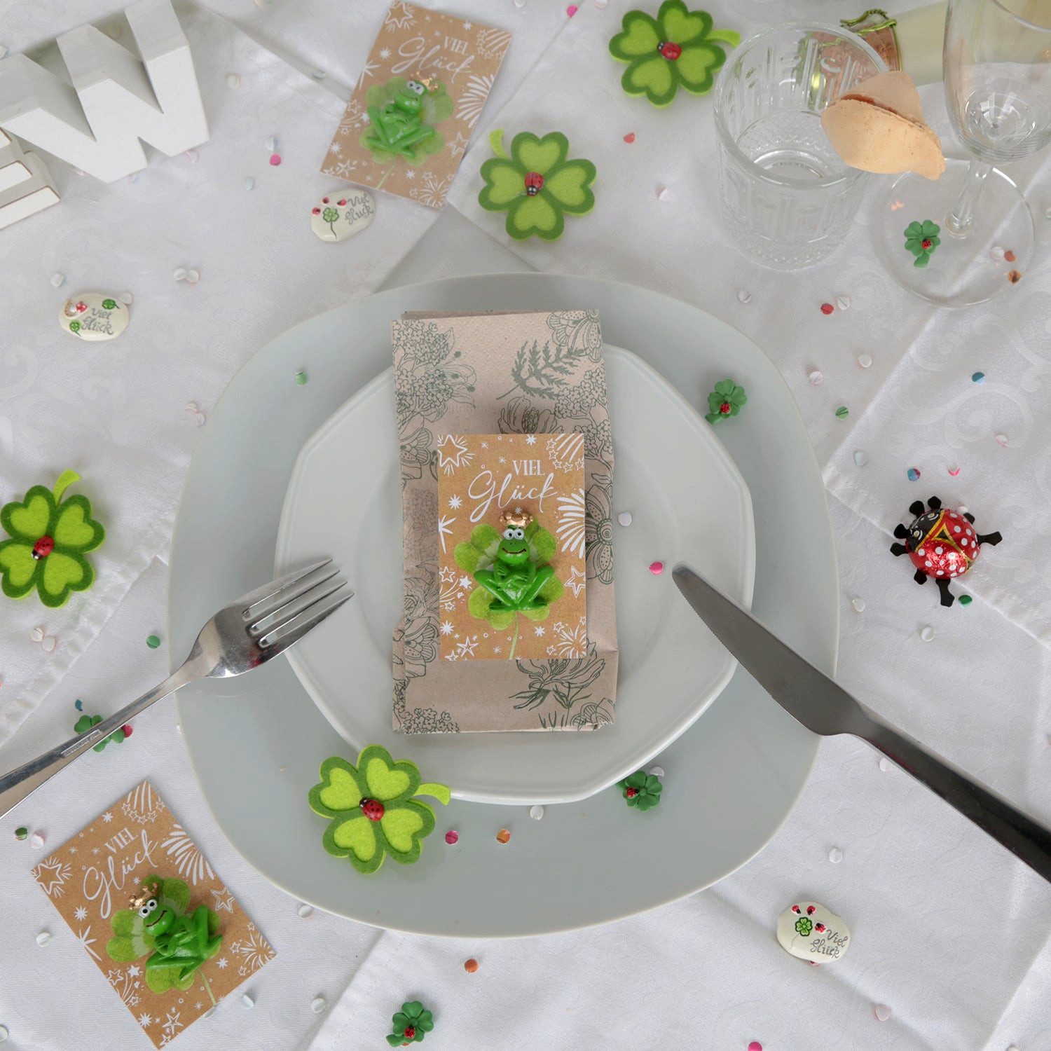 Logbuch-Verlag Dekofigur 10 grüne Frösche als Glücksbringer mit Viel Glück günstig online kaufen