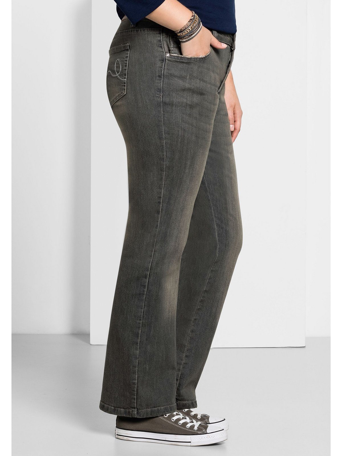 Sheego Bootcut-Jeans Große Größen in 5-Pocket-Form, mit Used-Effekten