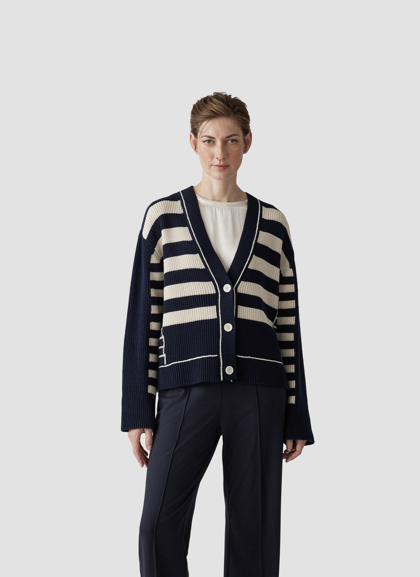 Strickjacke LeComte Strickjacke mit Perlfang-Strickart und Streifenmuster