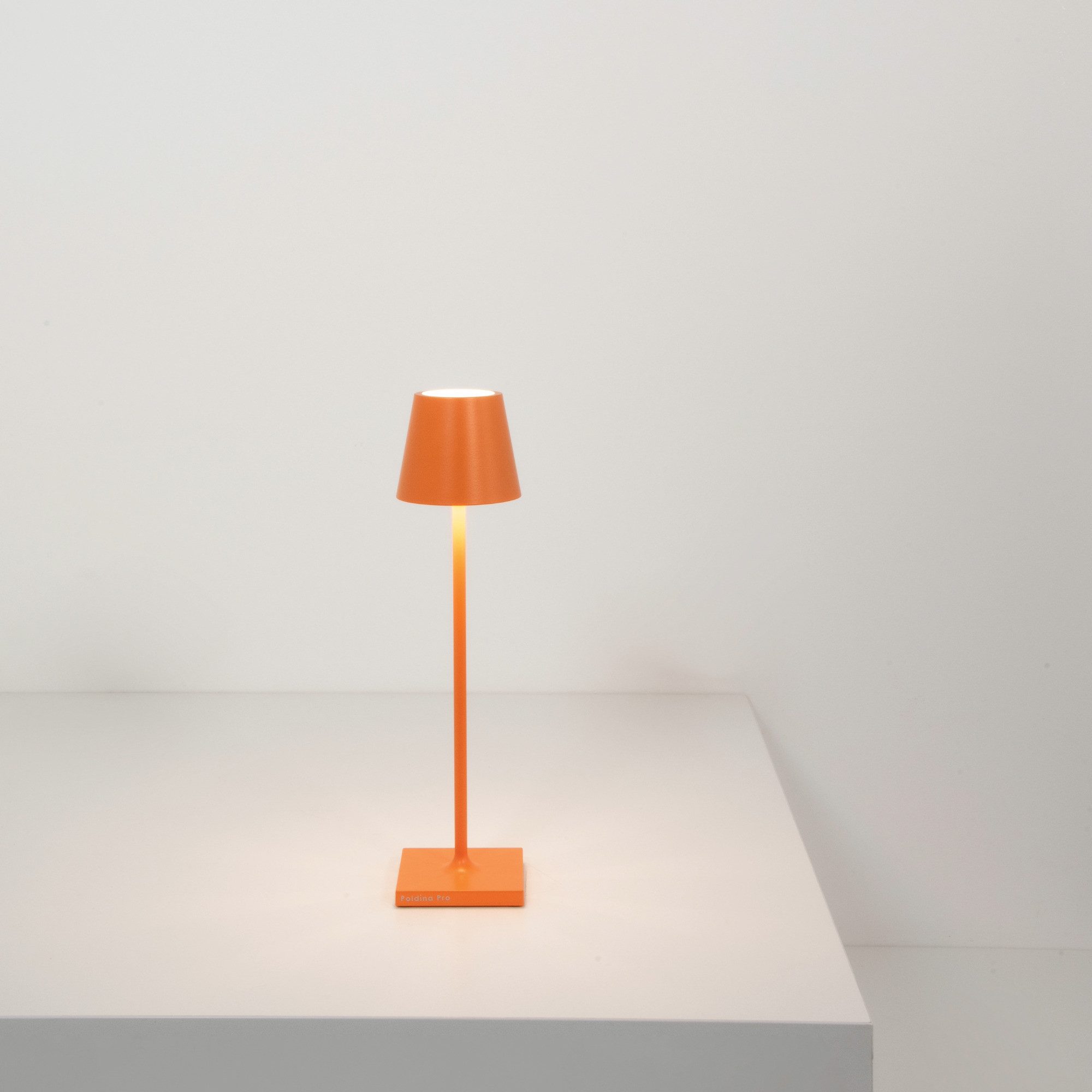 Zafferano Tischleuchte Zafferano Akkuleuchte Poldina Pro Micro 27,5 cm Orange