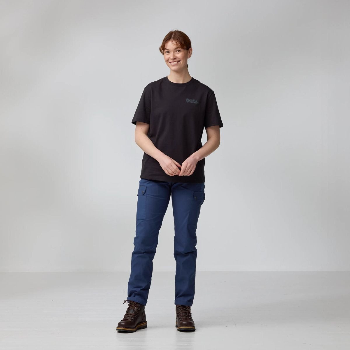 Fjällräven Kurzarmshirt Heavy Classic T-shirt W Bequemes Damen-T-Shirt aus schwerem, weichem Bio-Baumwoll-Jersey mit